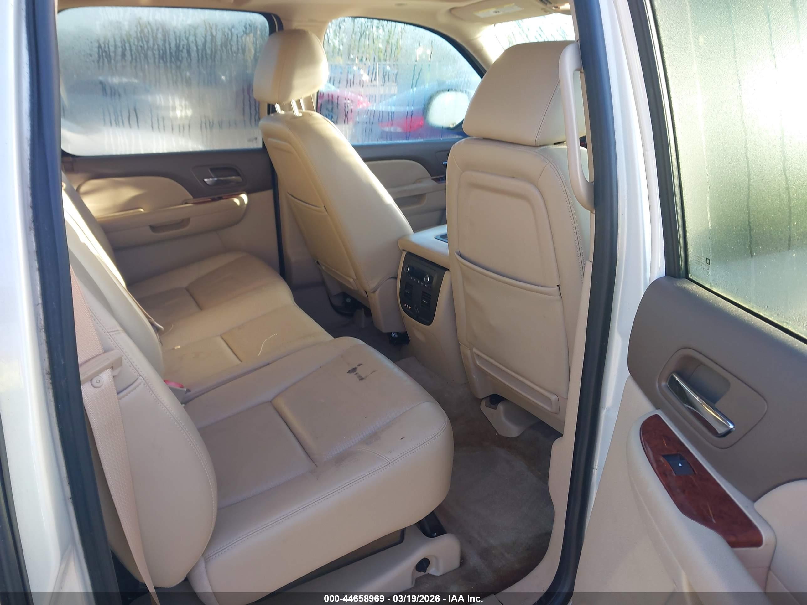 CHEVROLET AVALANCHE image 8