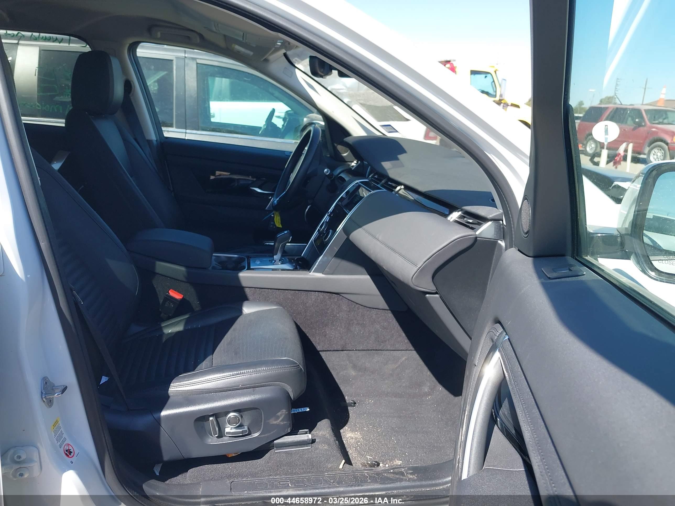 LAND ROVER image 5