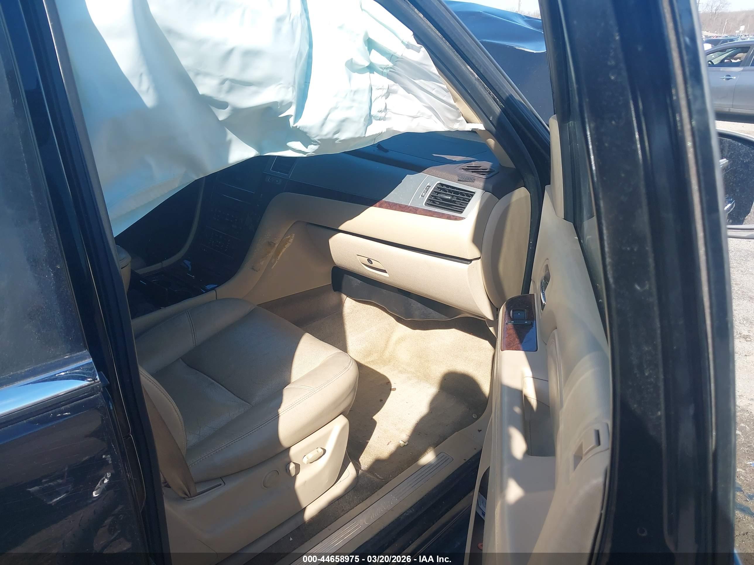CADILLAC ESCALADE image 5