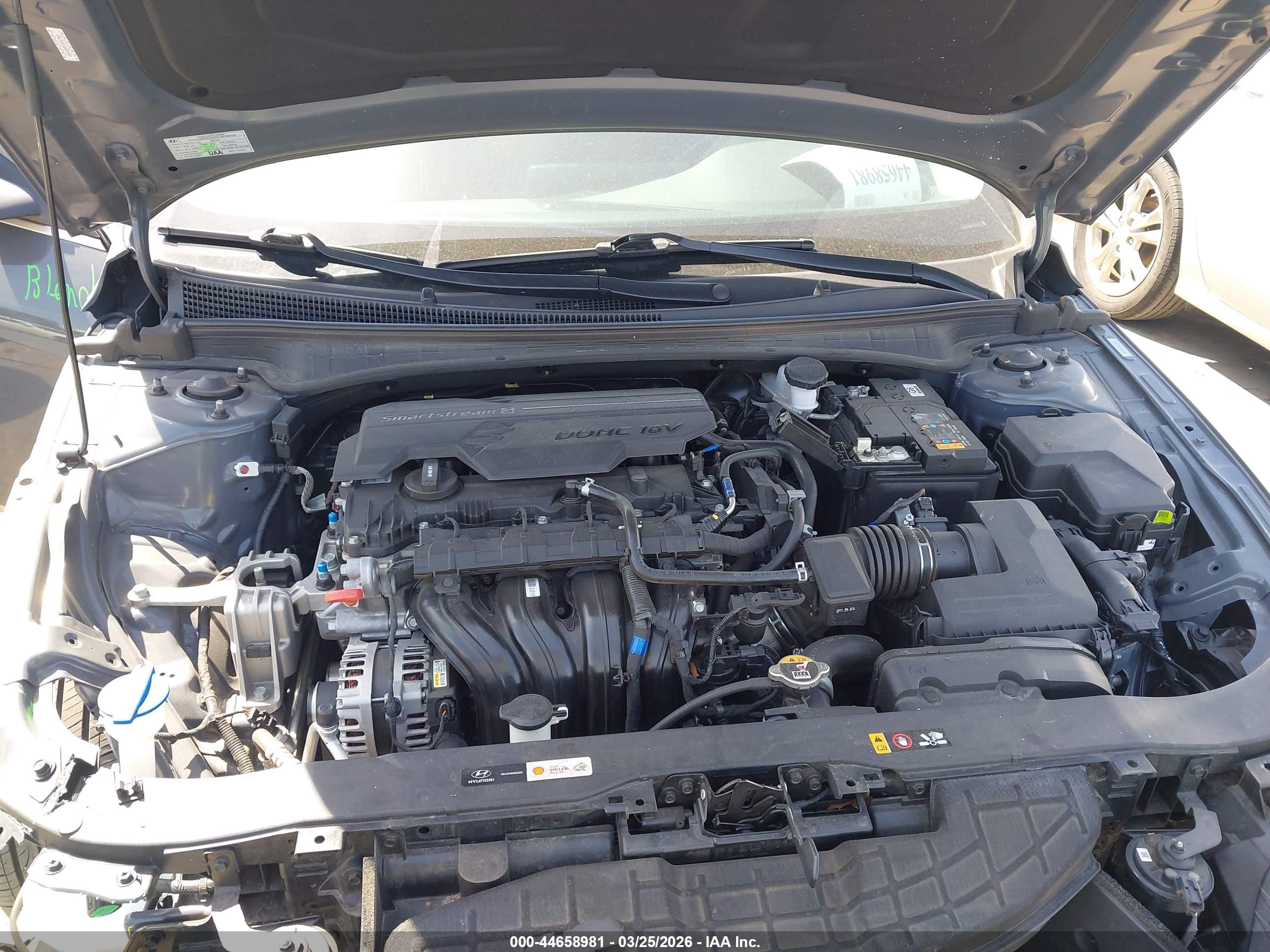 HYUNDAI ELANTRA image 10