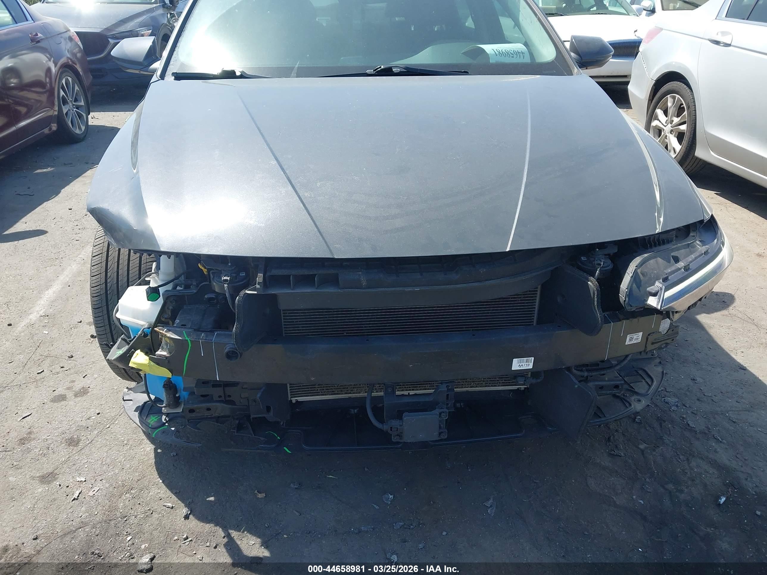 HYUNDAI ELANTRA image 6