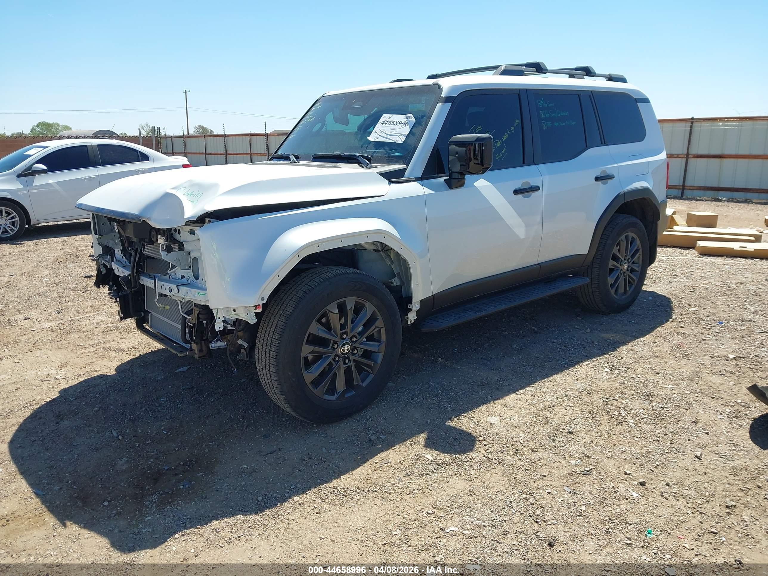 TOYOTA LAND image 2