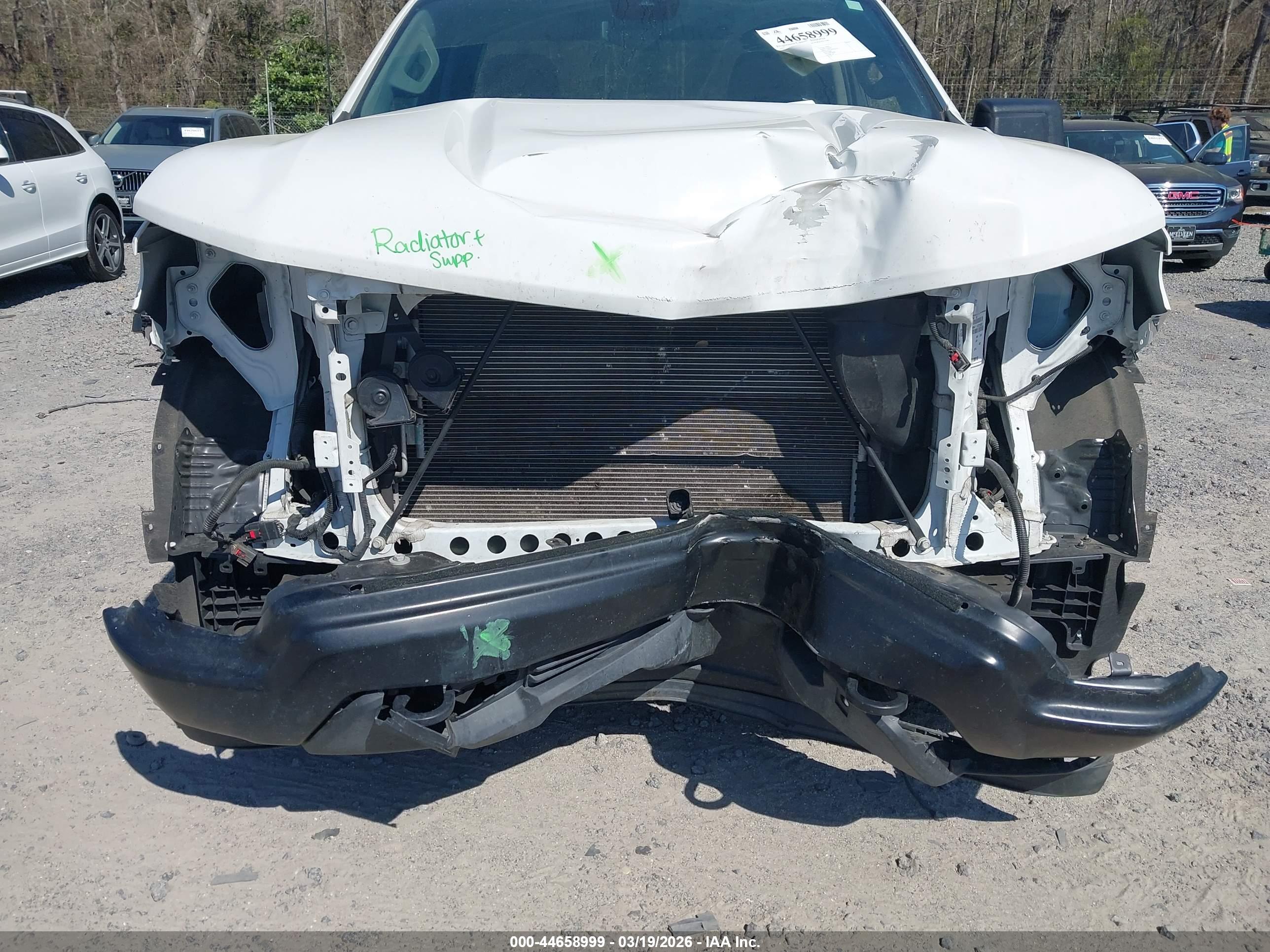 CHEVROLET SILVERADO image 6