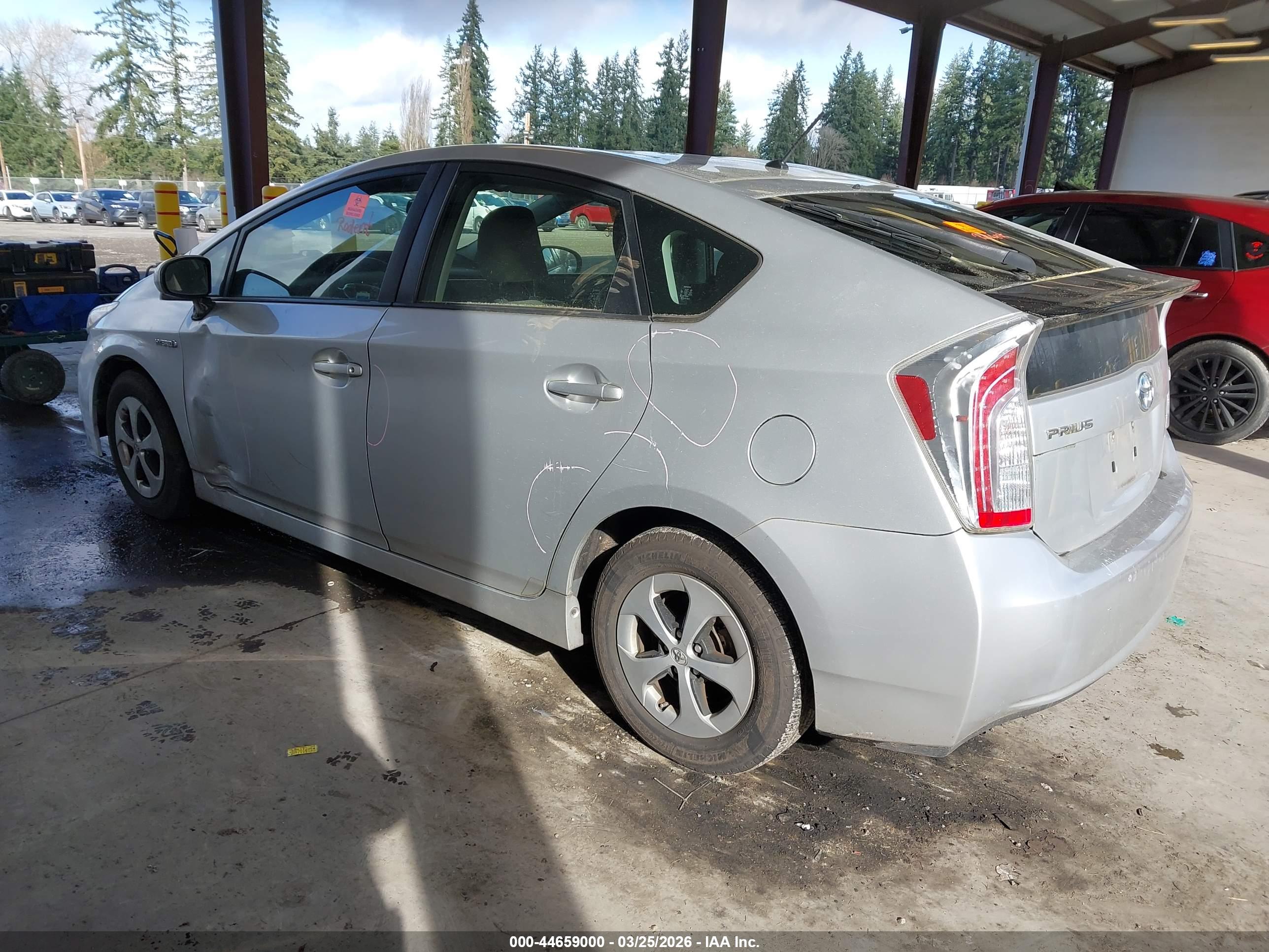TOYOTA PRIUS image 3