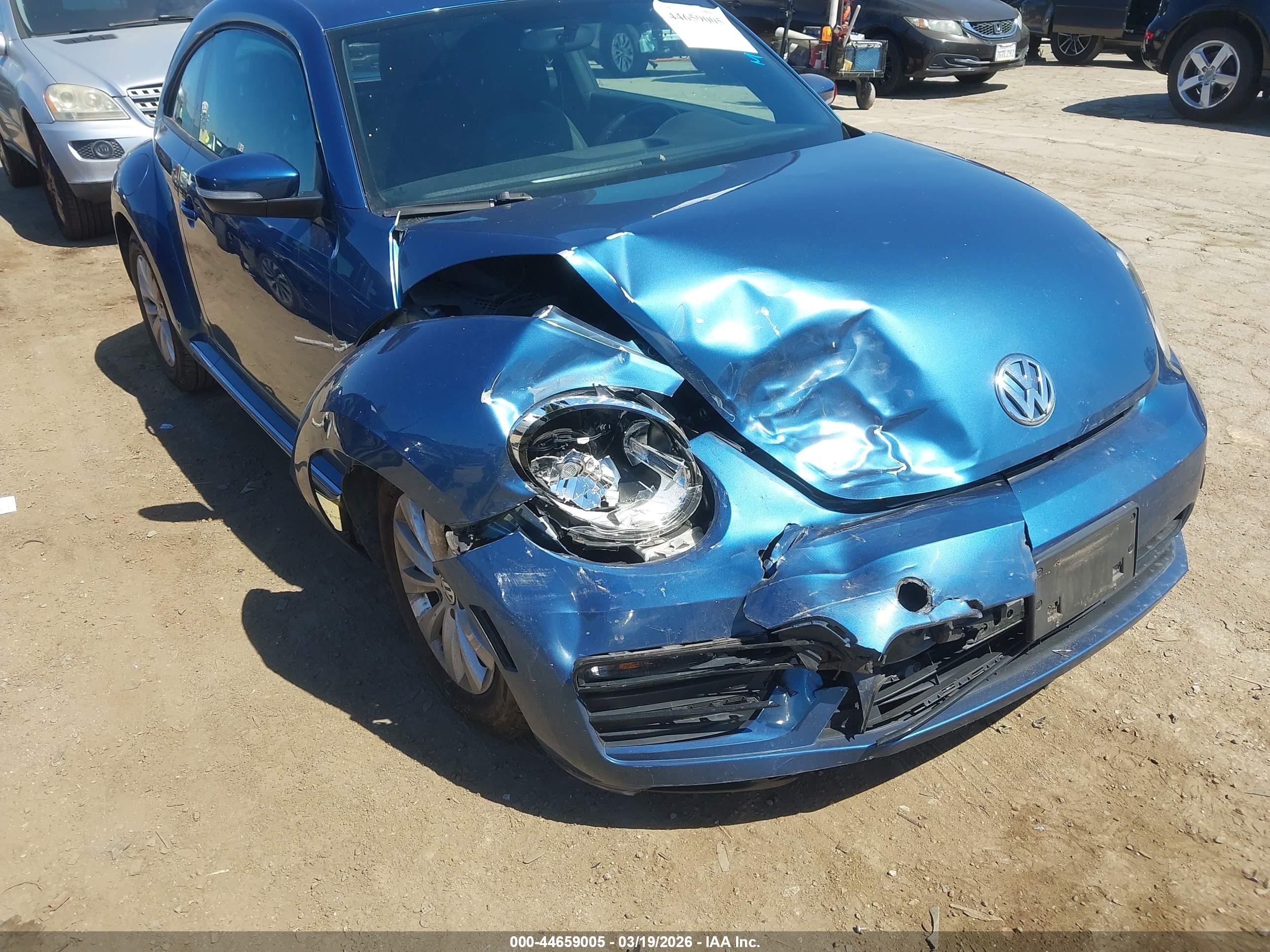 VOLKSWAGEN BEETLE image 6