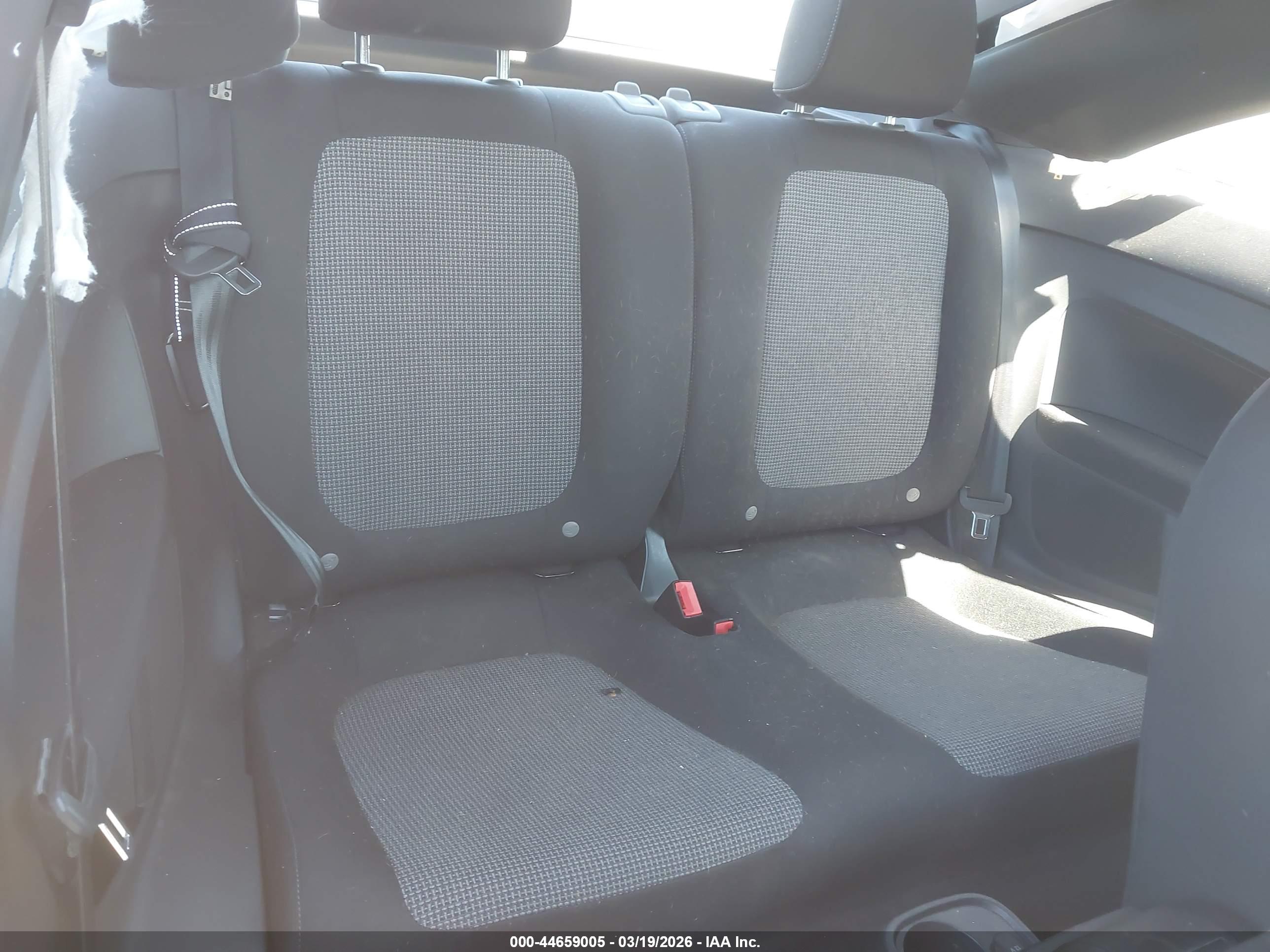 VOLKSWAGEN BEETLE image 8