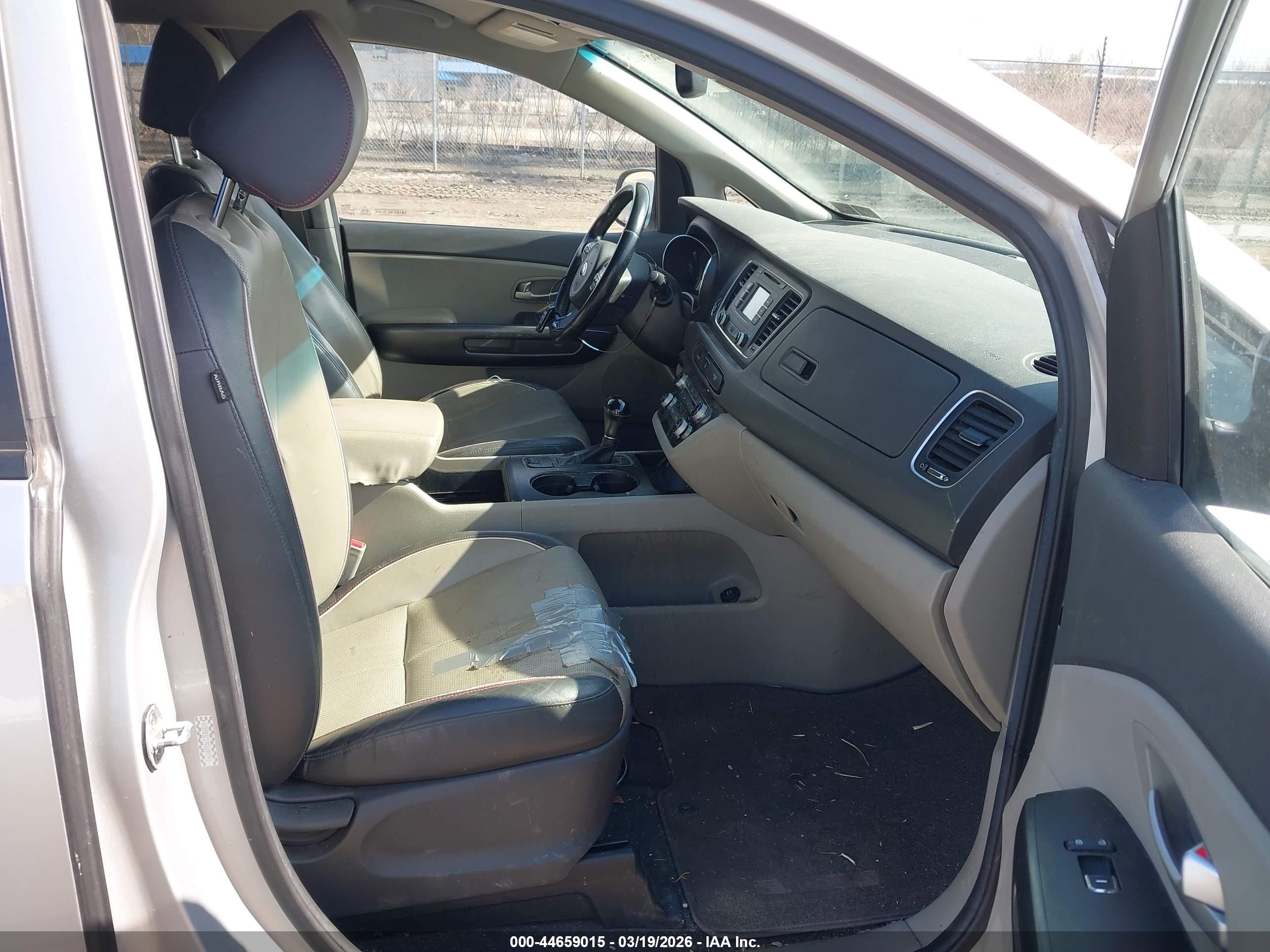 KIA SEDONA image 5