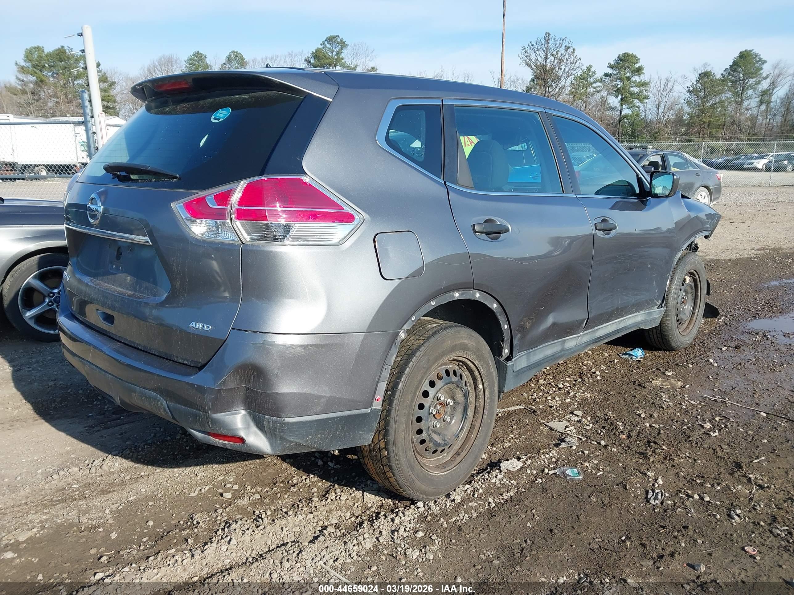 NISSAN ROGUE image 4