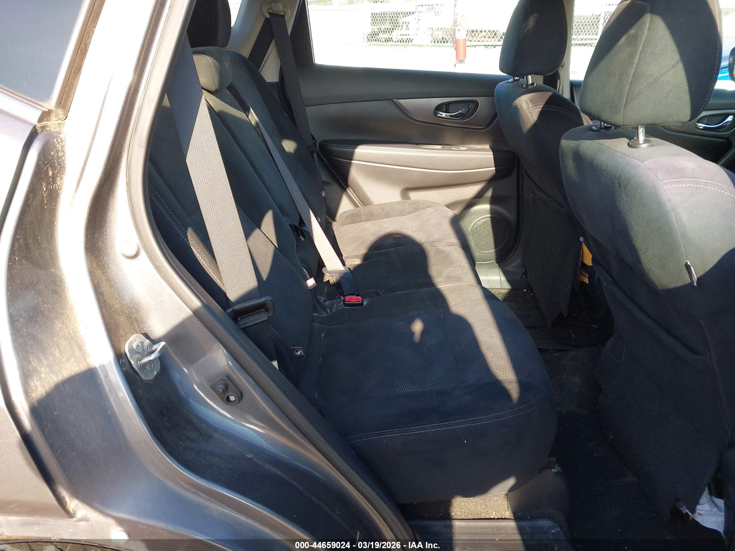 NISSAN ROGUE image 8