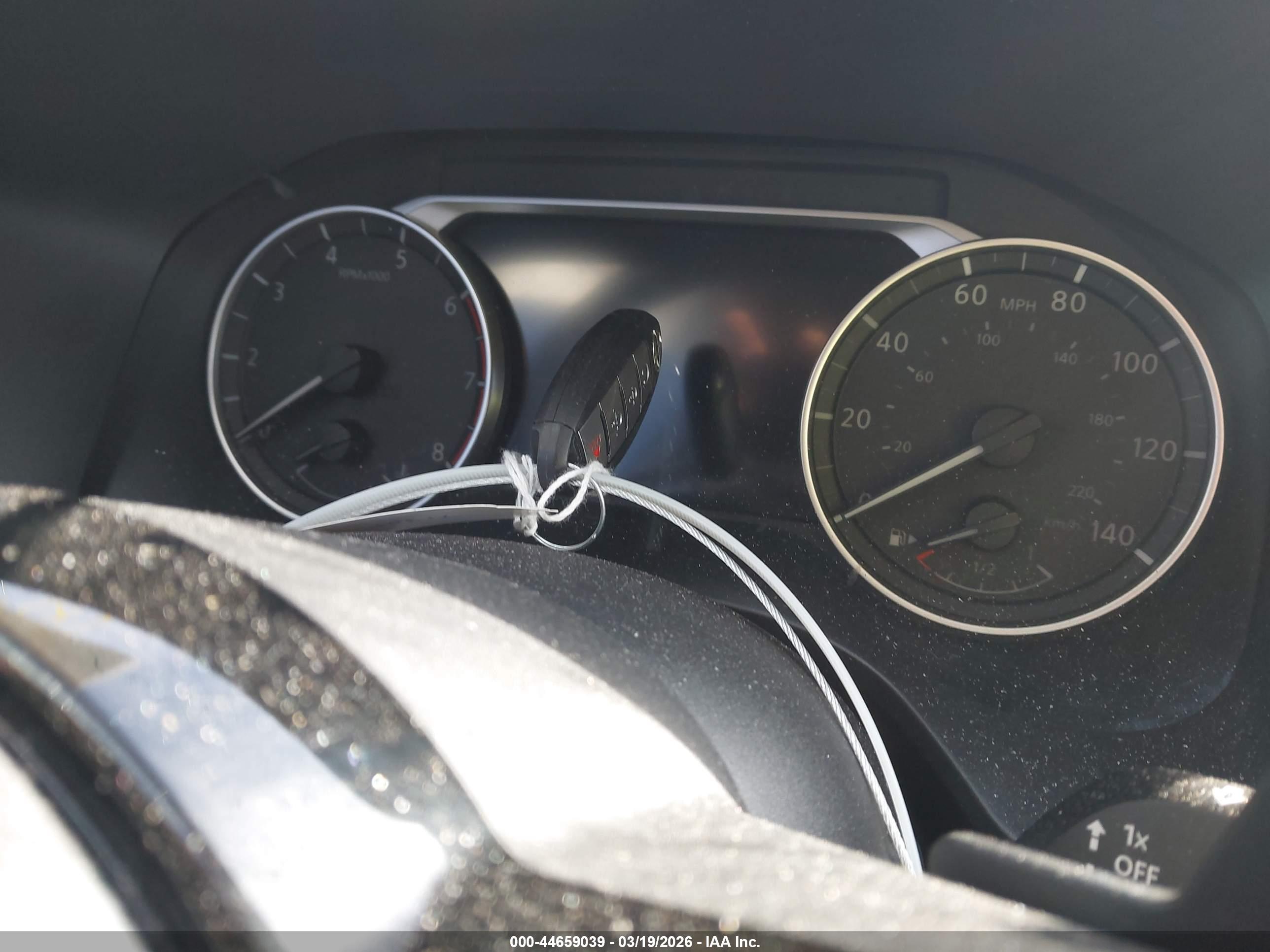 NISSAN ROGUE image 11