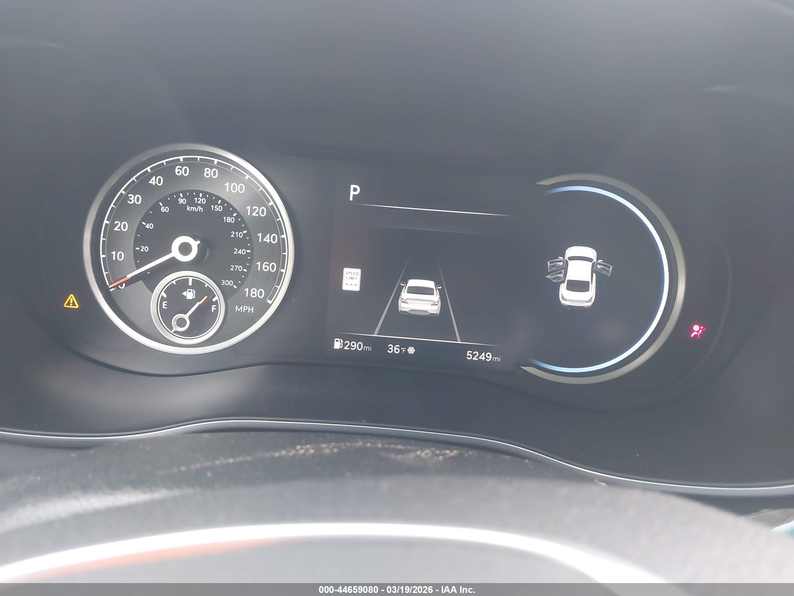 GENESIS G70 image 7