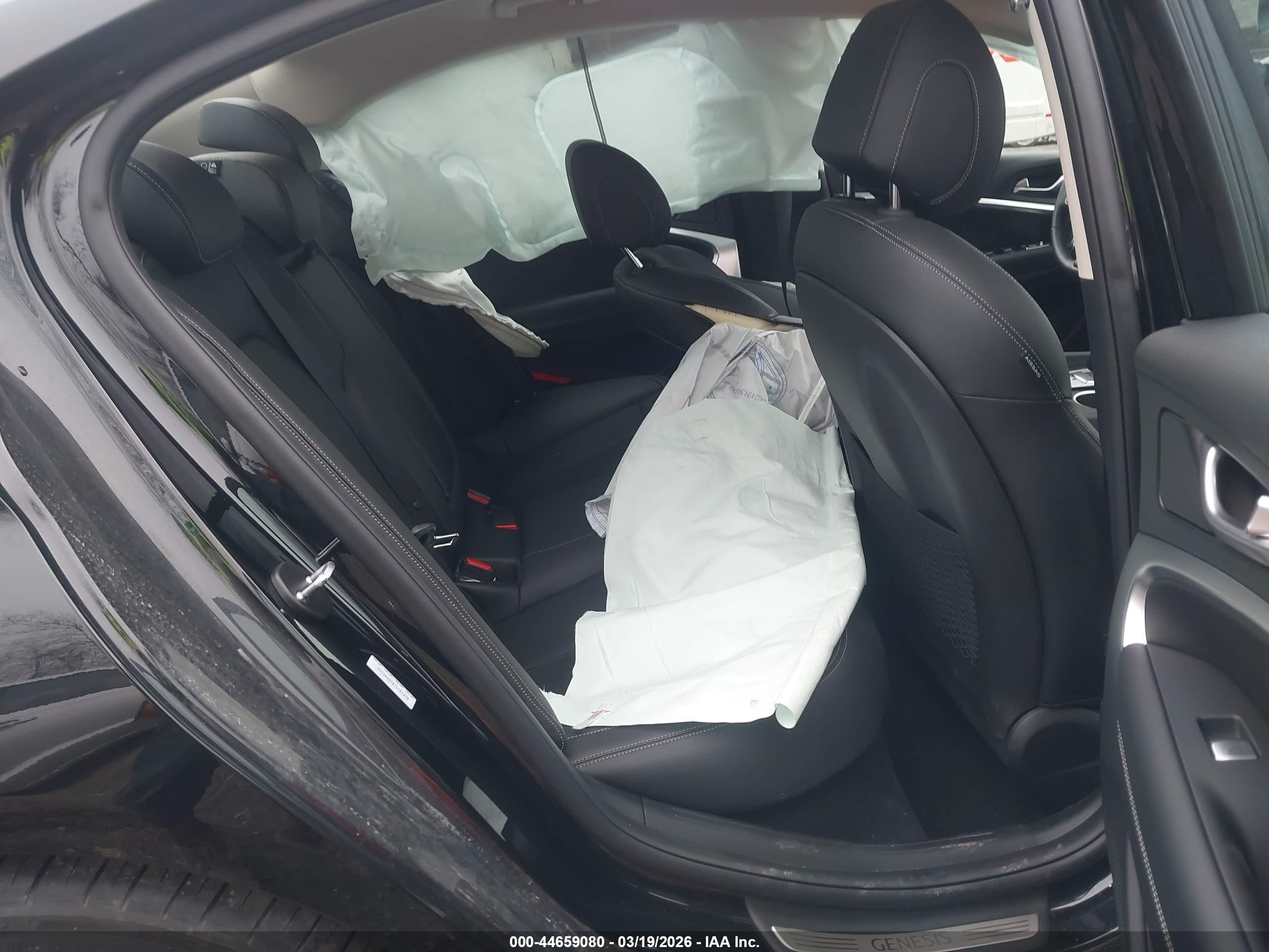 GENESIS G70 image 8