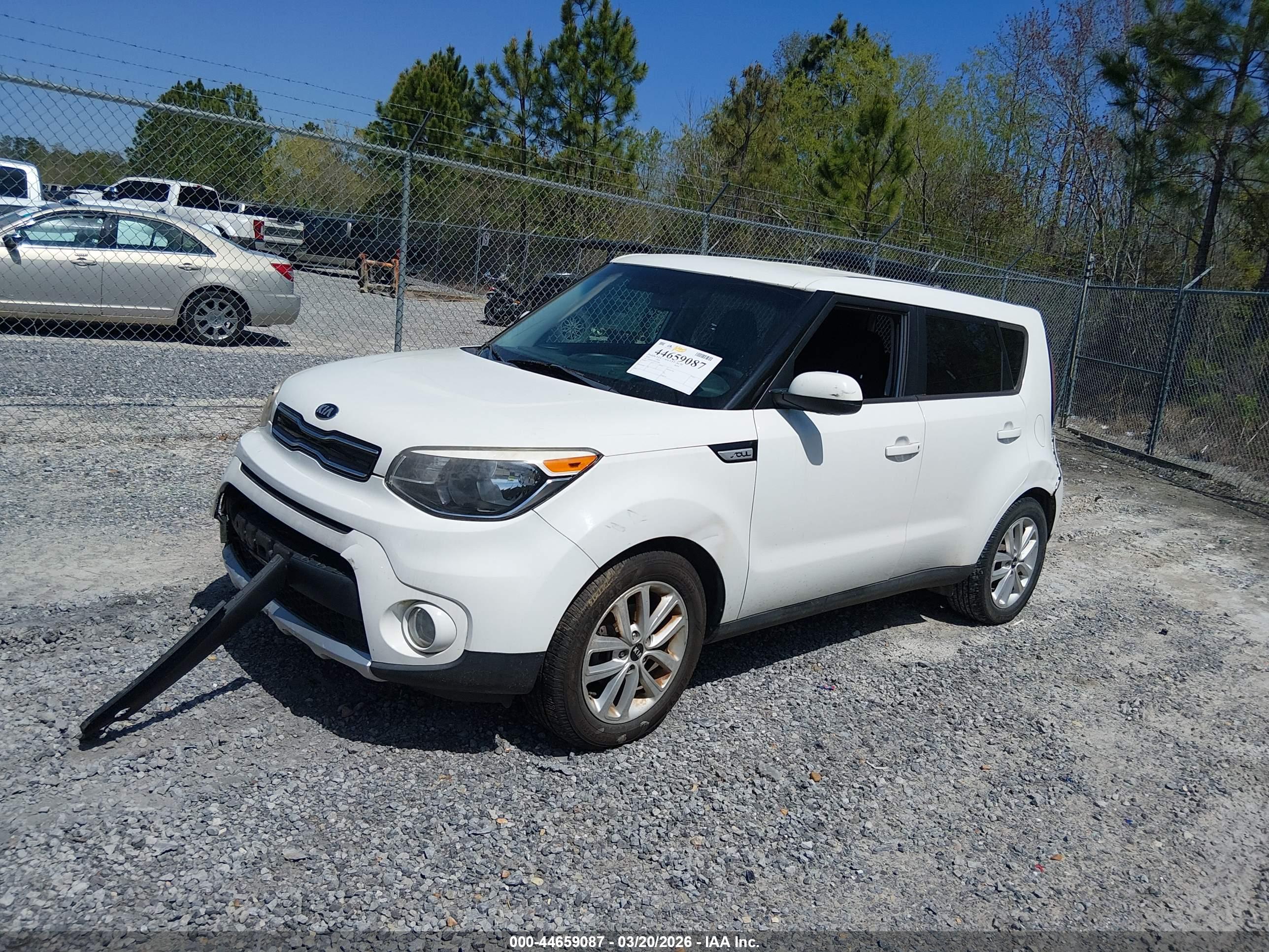 KIA SOUL image 2