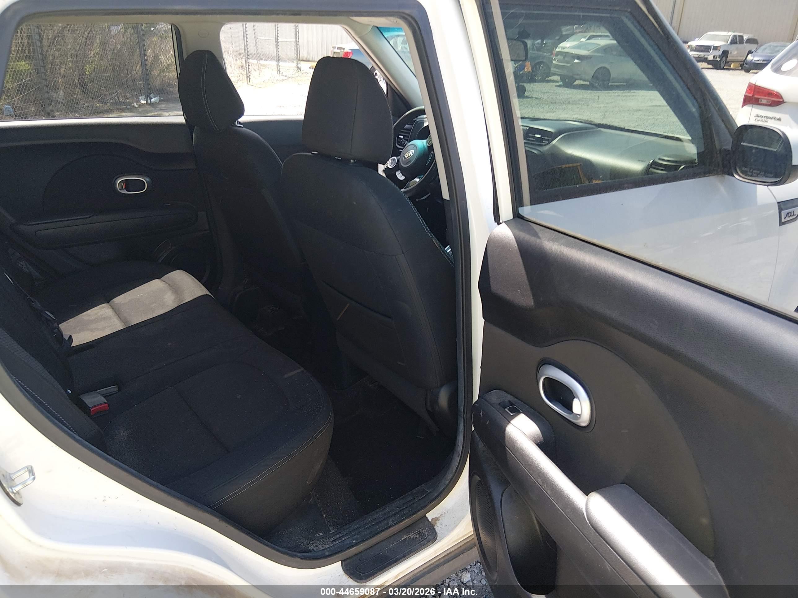 KIA SOUL image 8