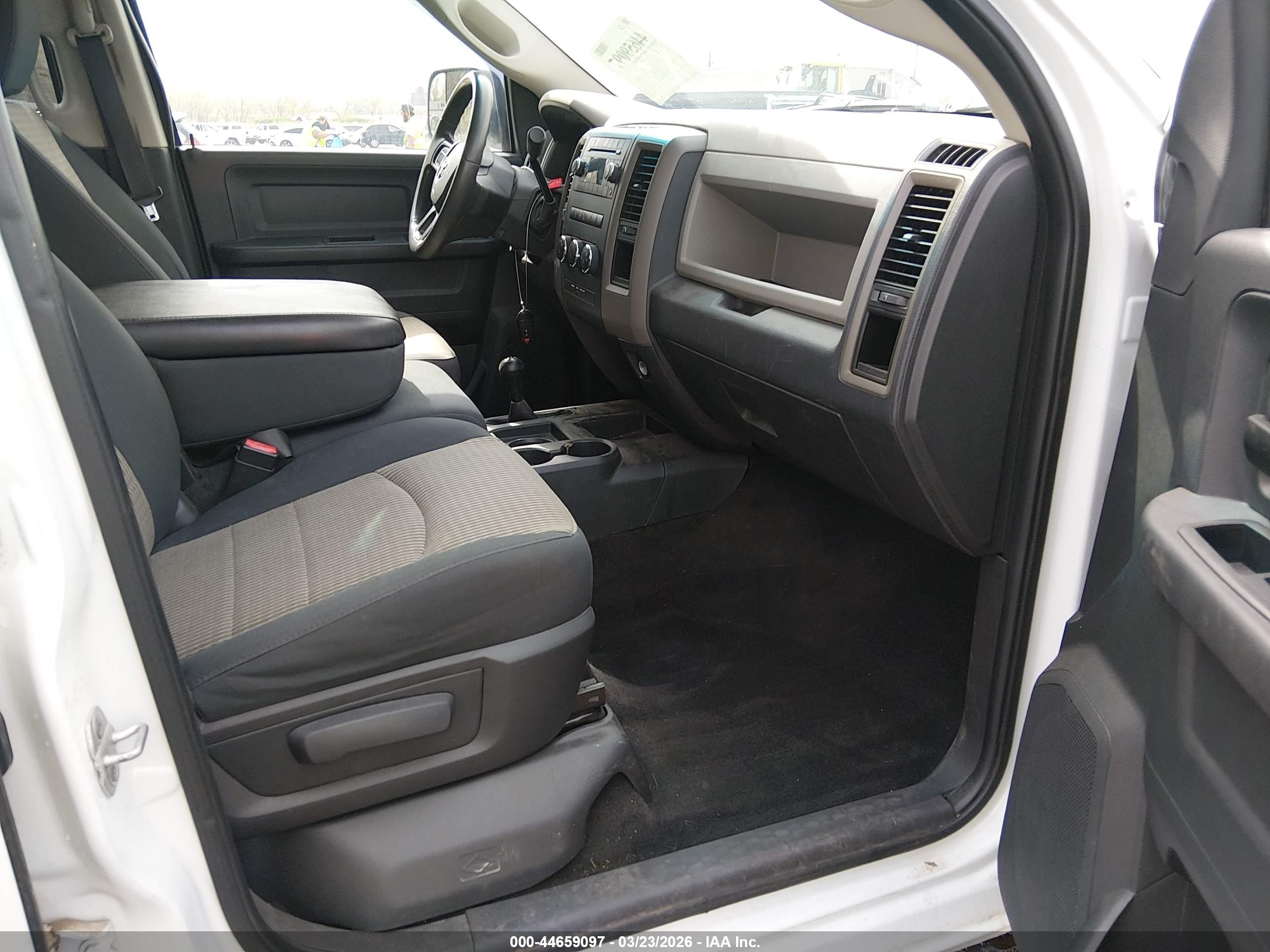 RAM 2500 image 5