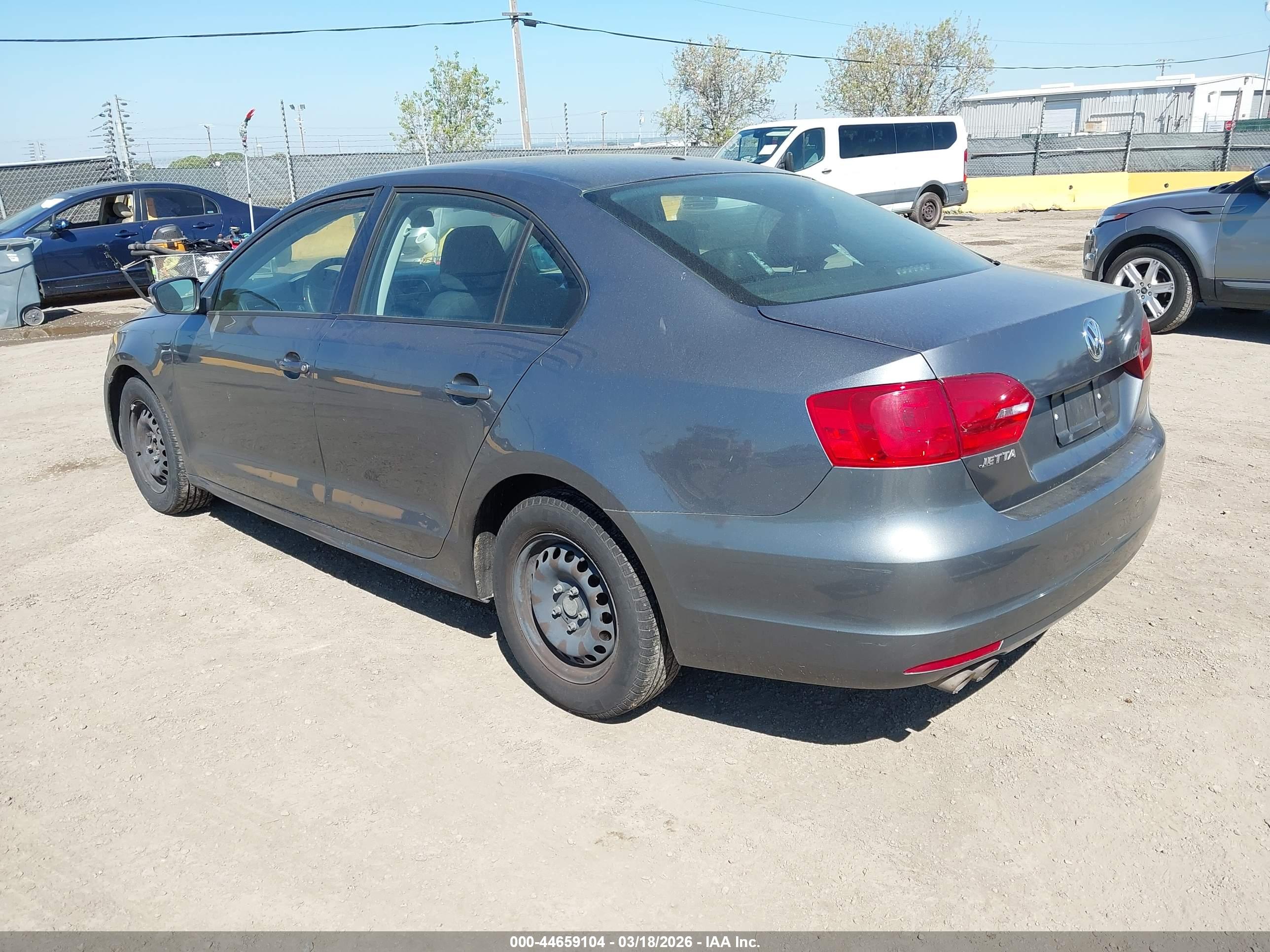 VOLKSWAGEN JETTA image 3
