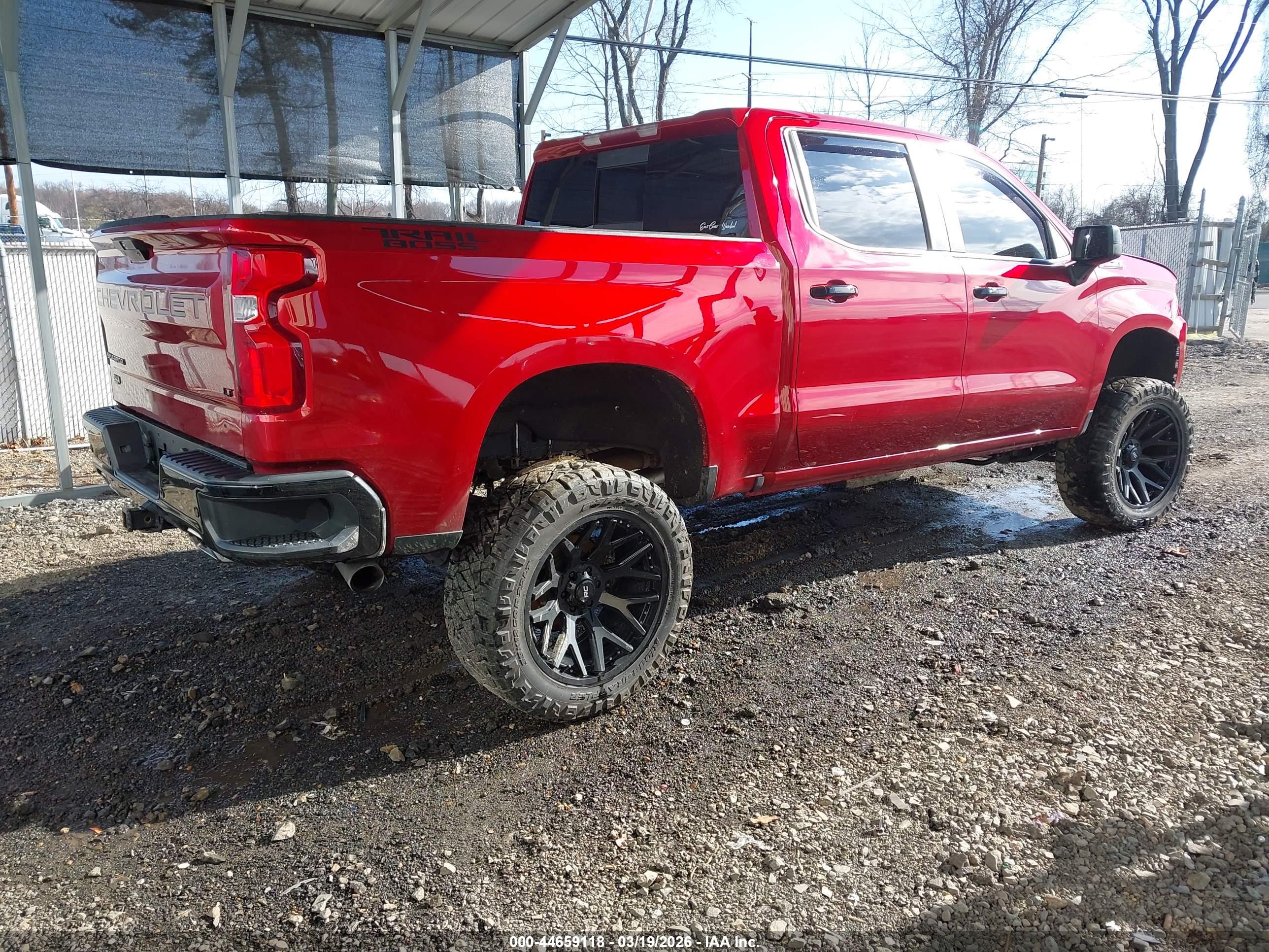CHEVROLET SILVERADO image 4