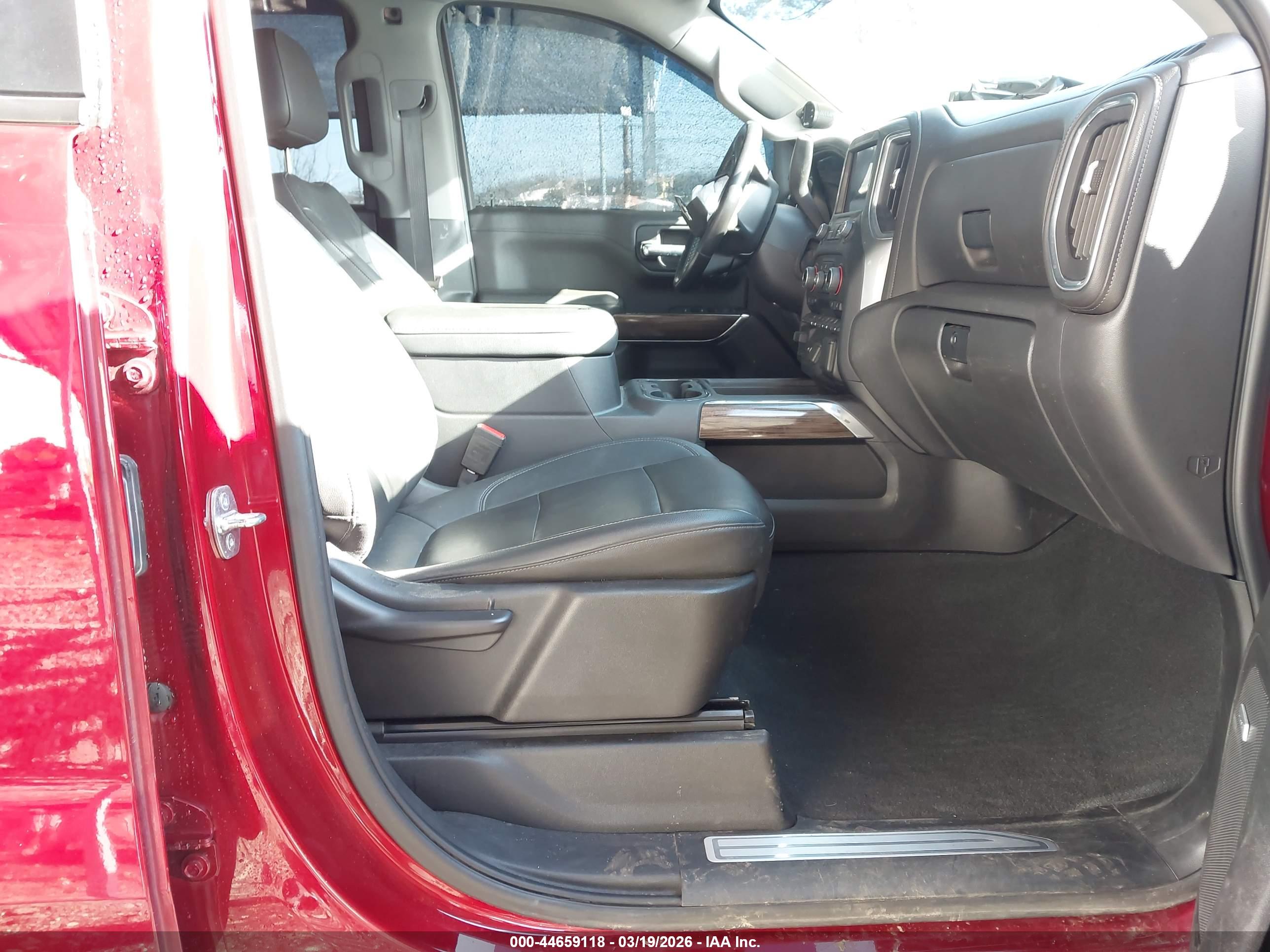 CHEVROLET SILVERADO image 5