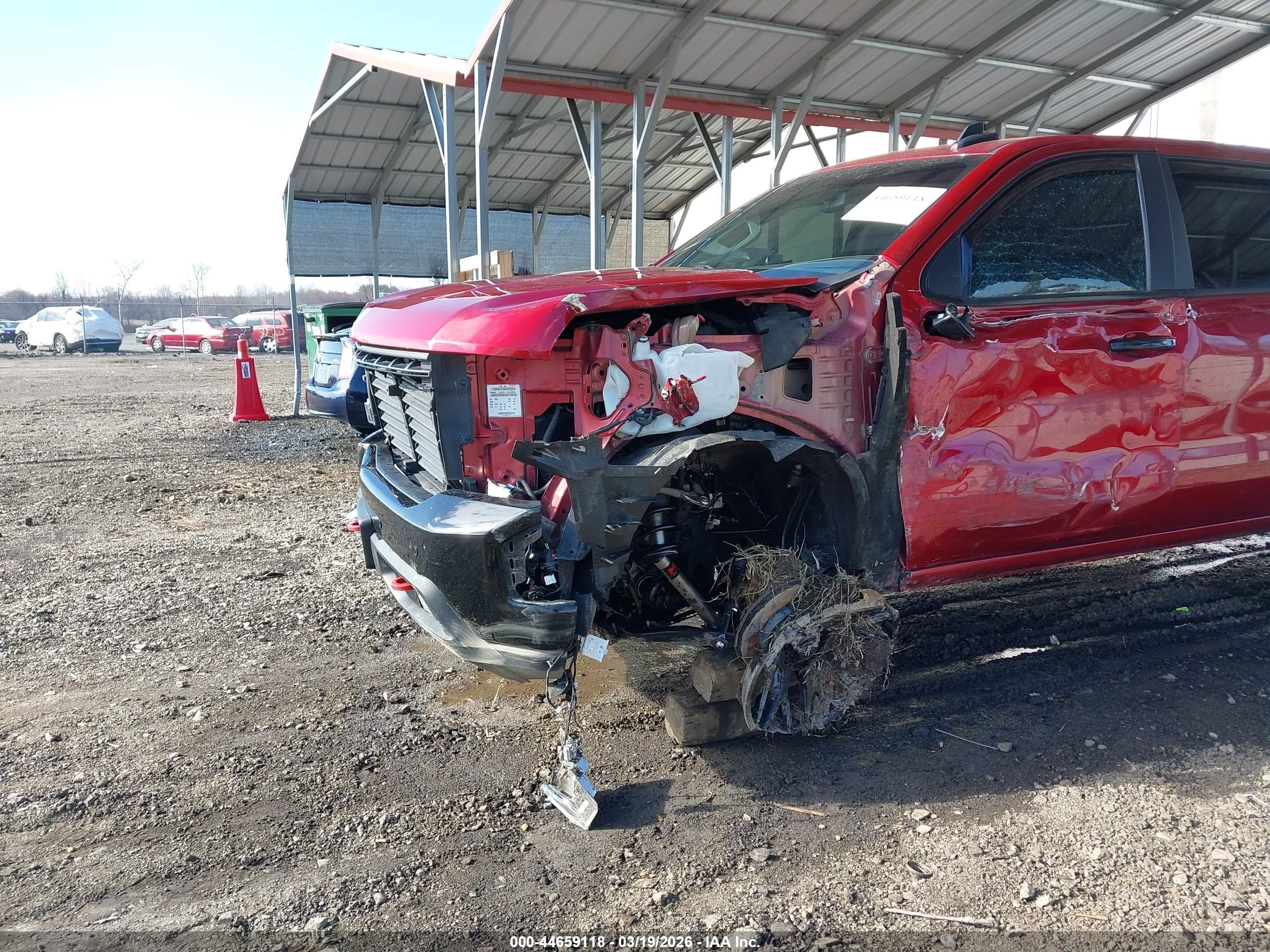 CHEVROLET SILVERADO image 6