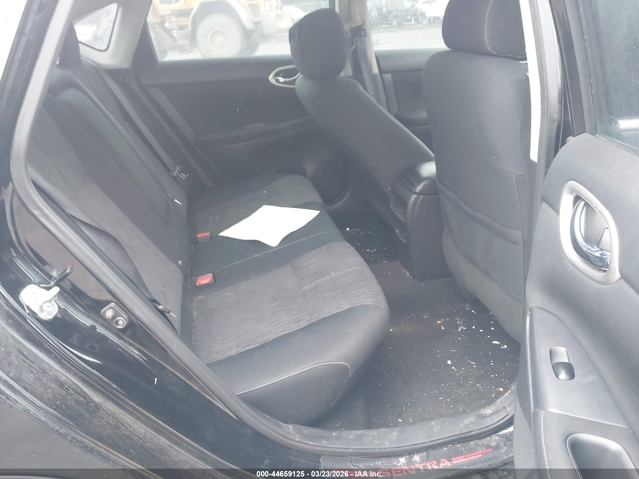NISSAN SENTRA image 8