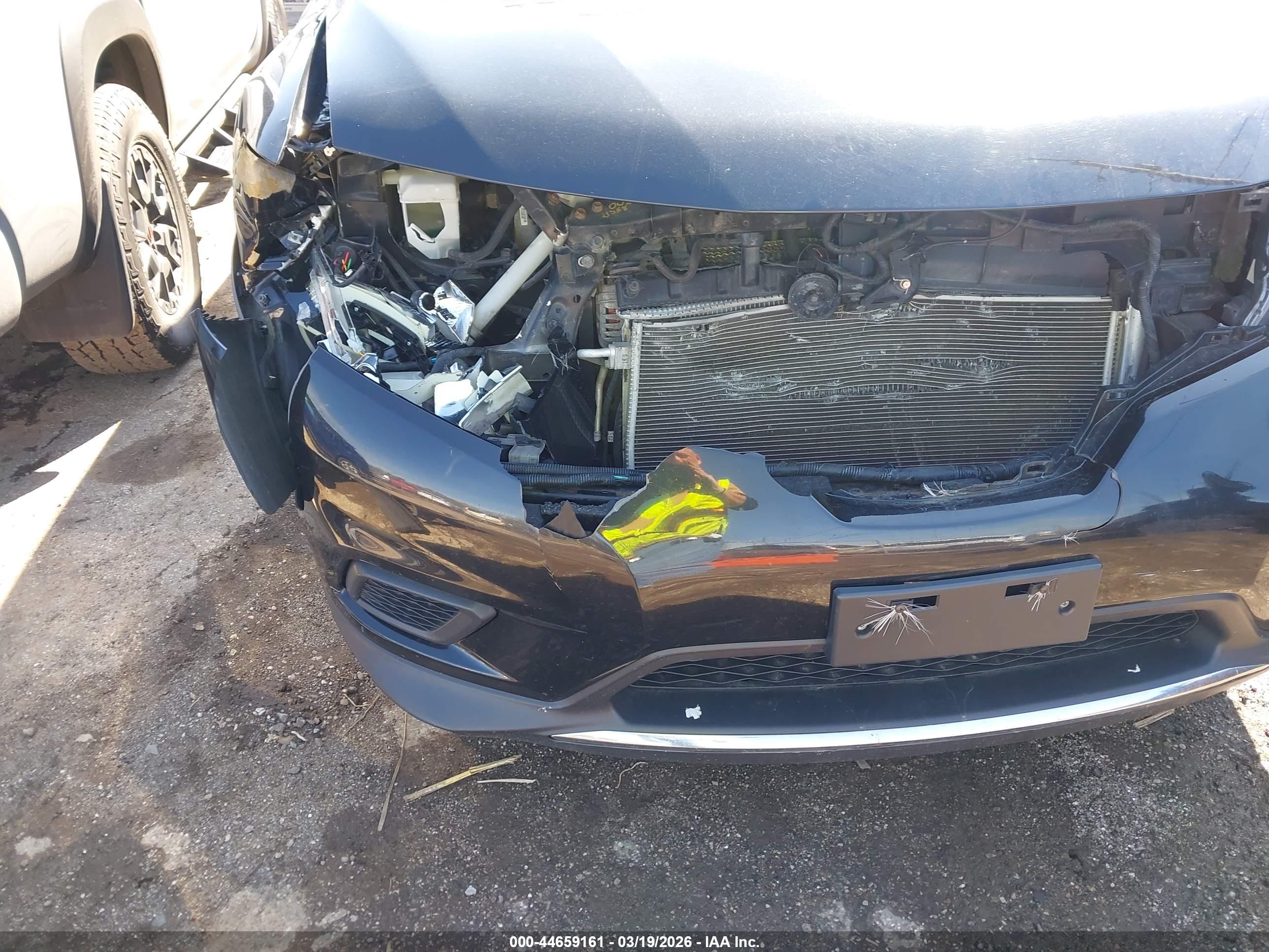 NISSAN ROGUE image 6