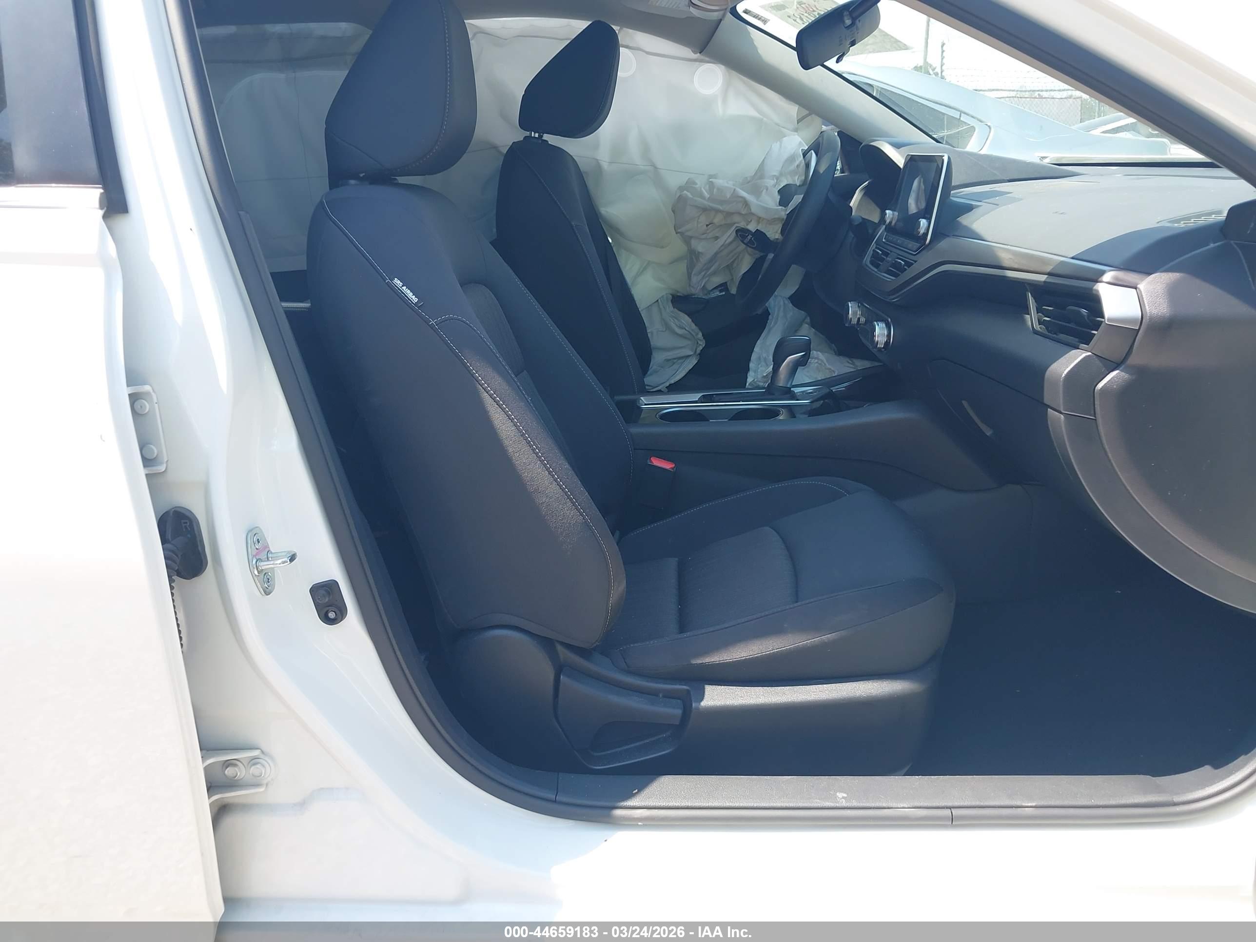 NISSAN ALTIMA image 5