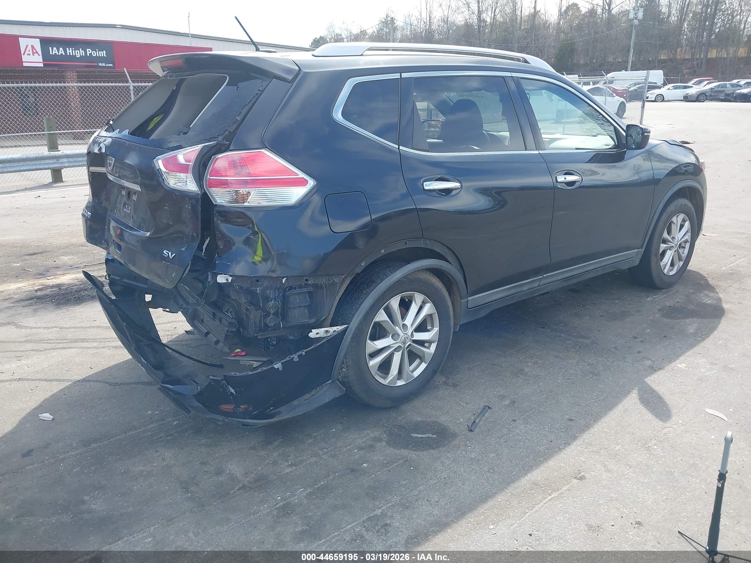 NISSAN ROGUE image 4