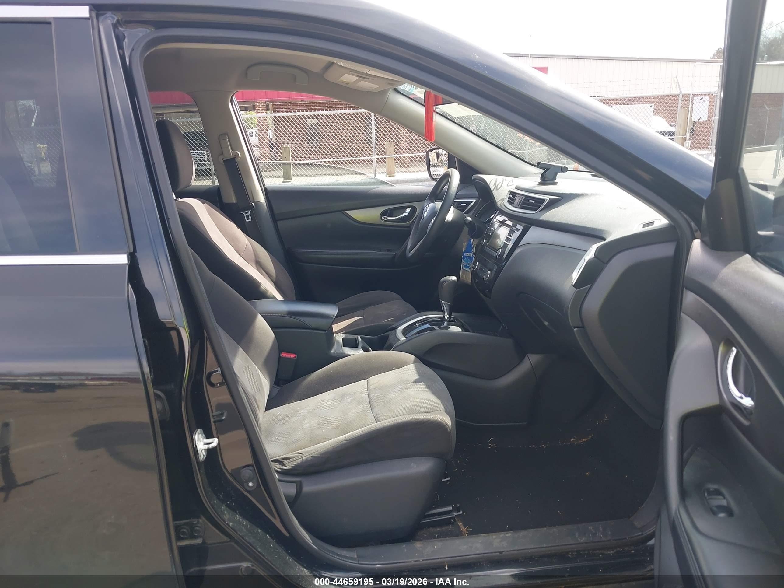 NISSAN ROGUE image 5