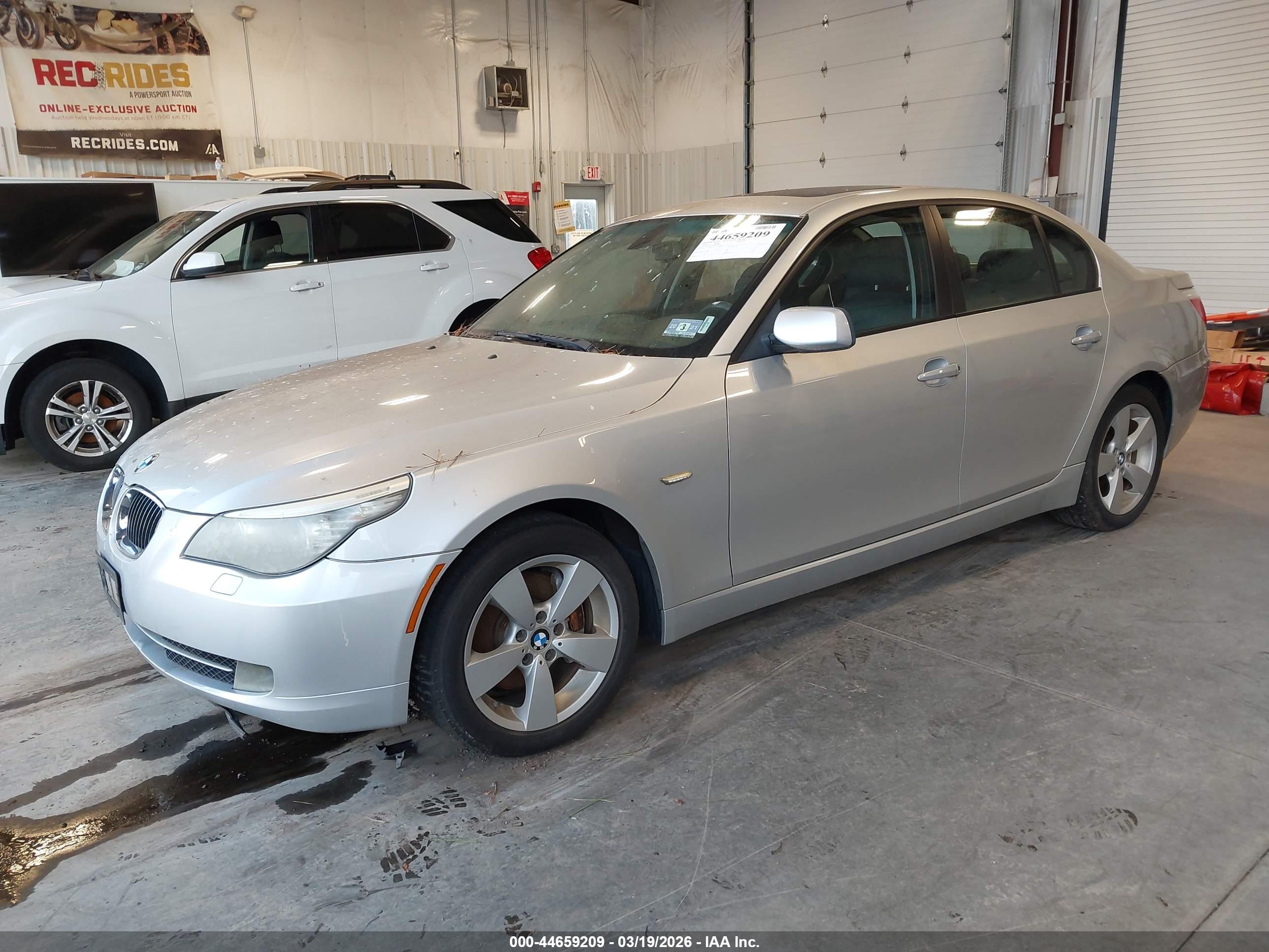 BMW 528XI image 2