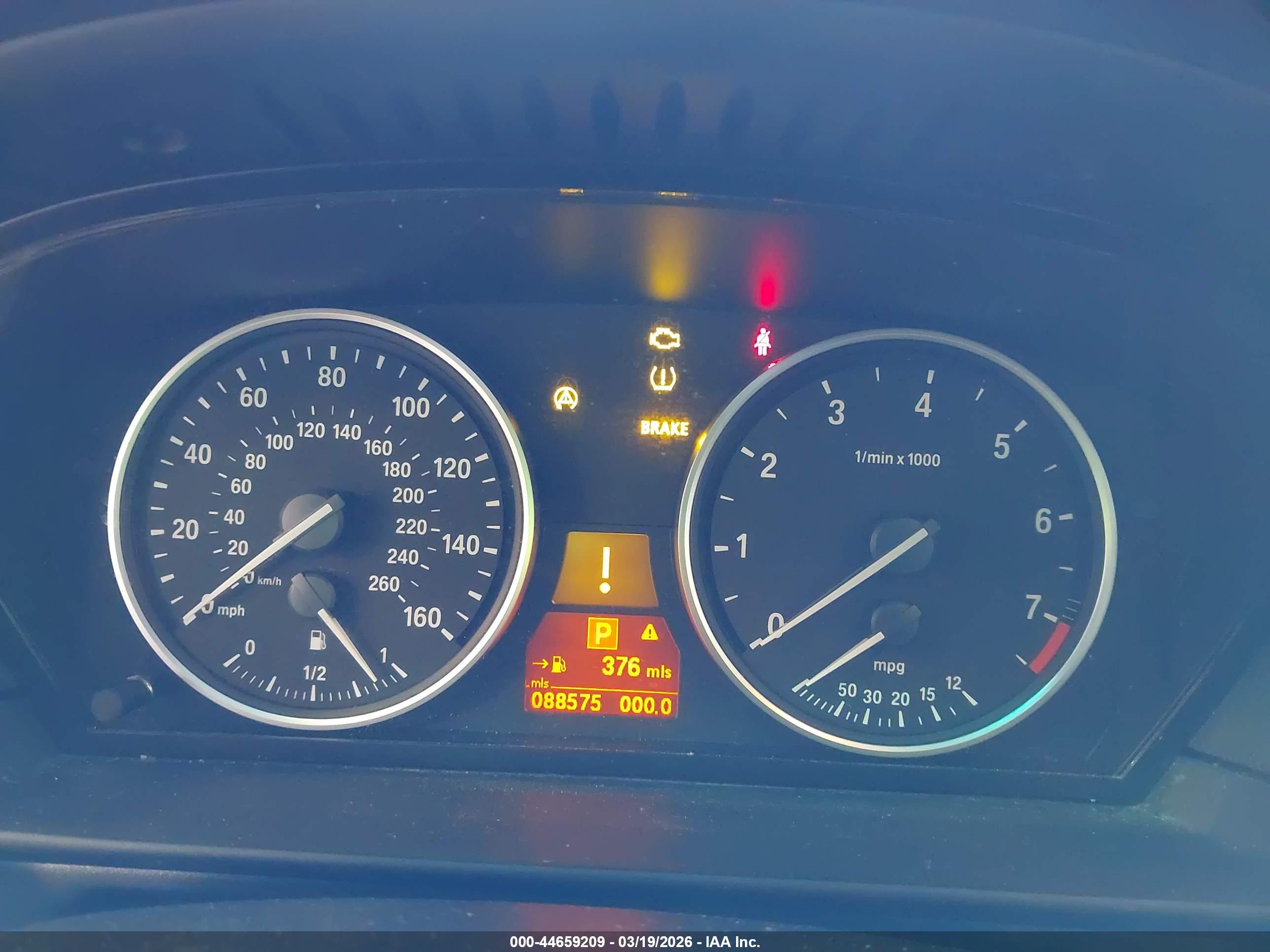 BMW 528XI image 7
