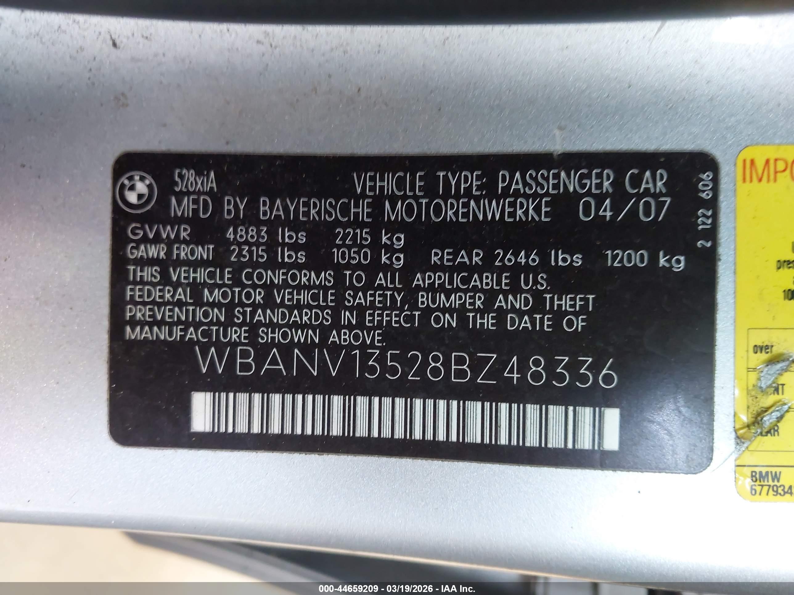 BMW 528XI image 9