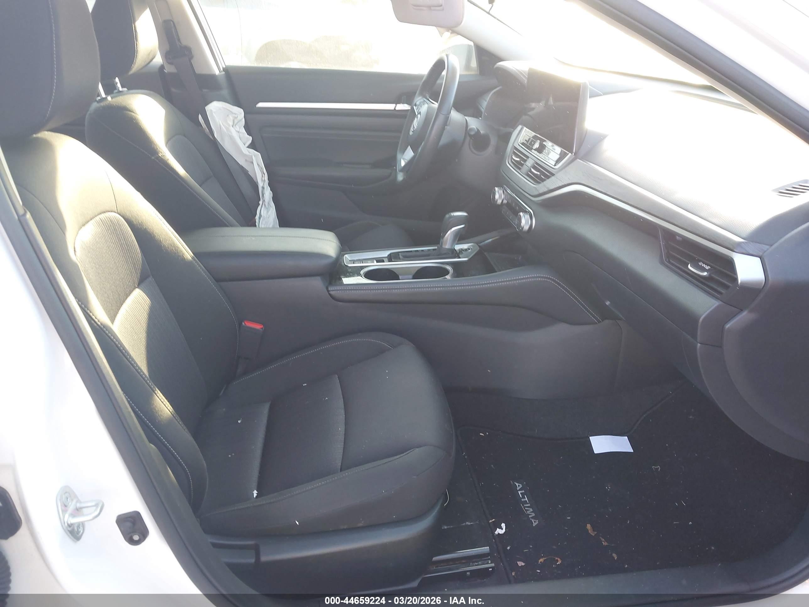NISSAN ALTIMA image 5