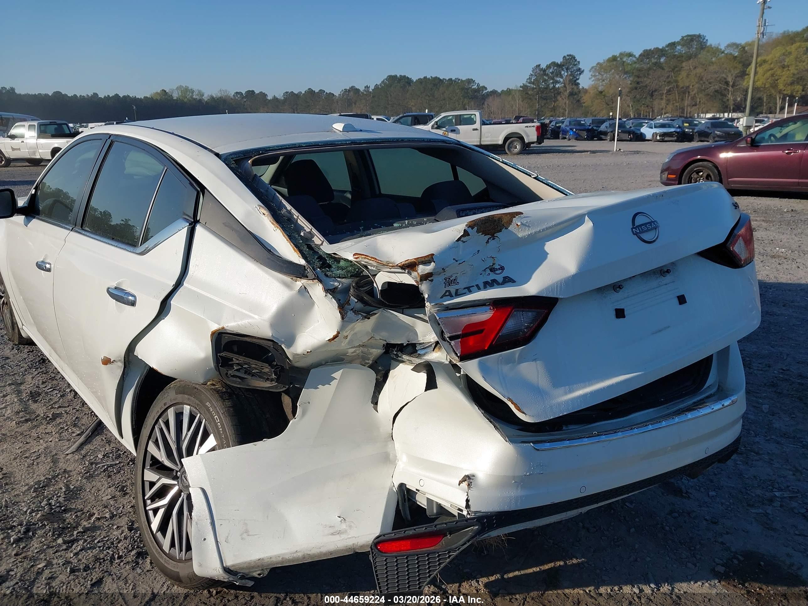 NISSAN ALTIMA image 6