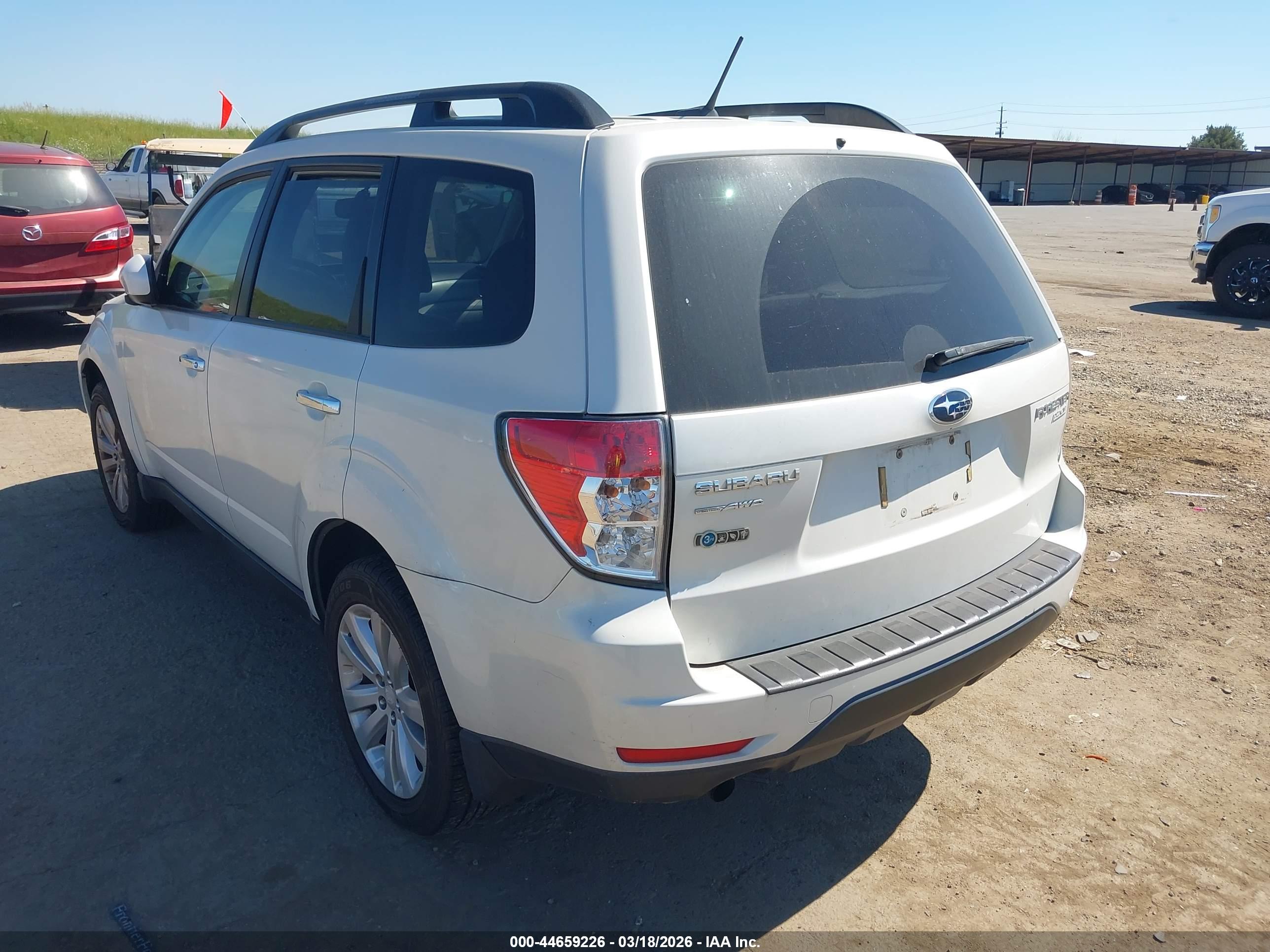 SUBARU FORESTER image 3