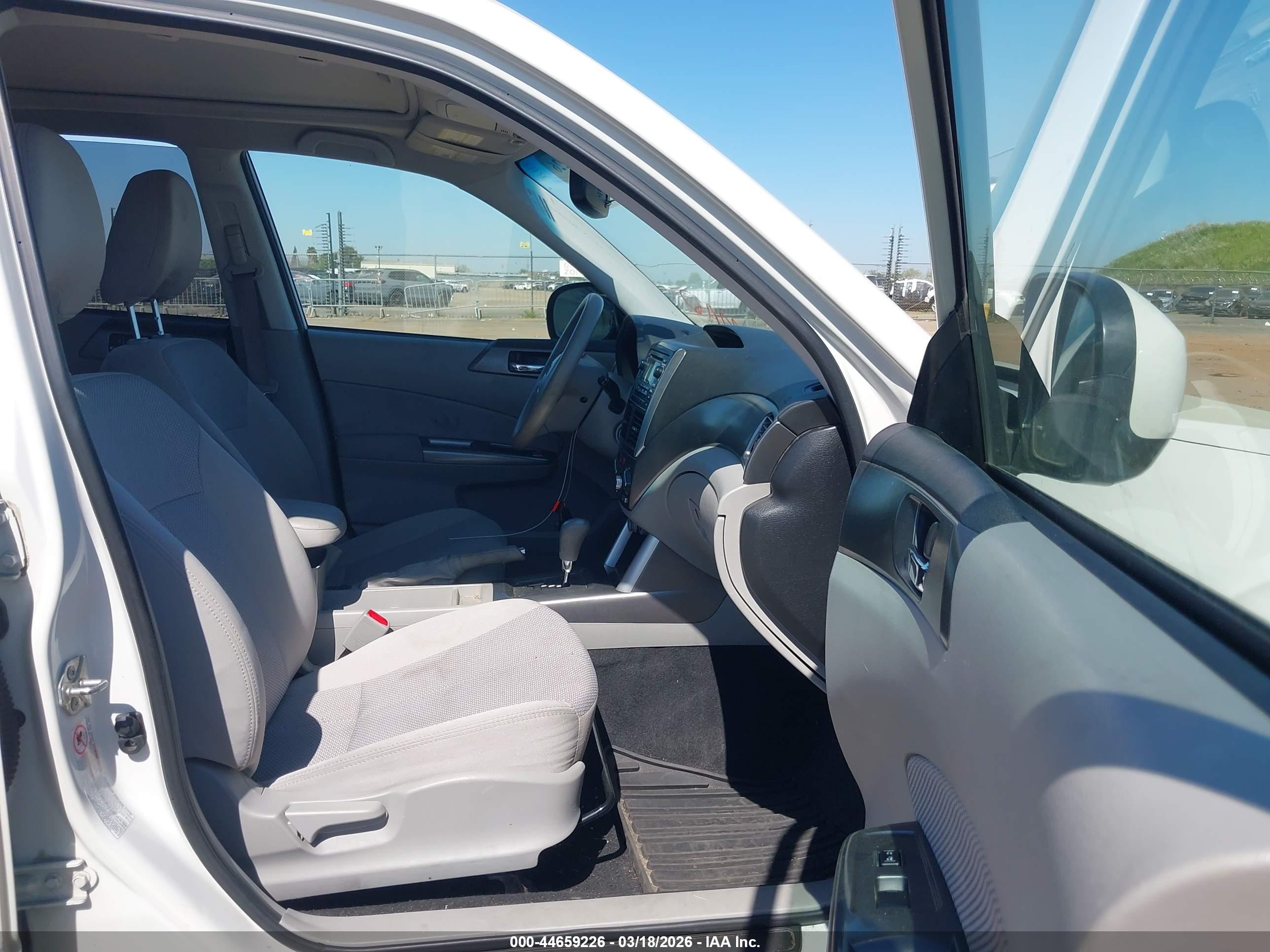 SUBARU FORESTER image 5