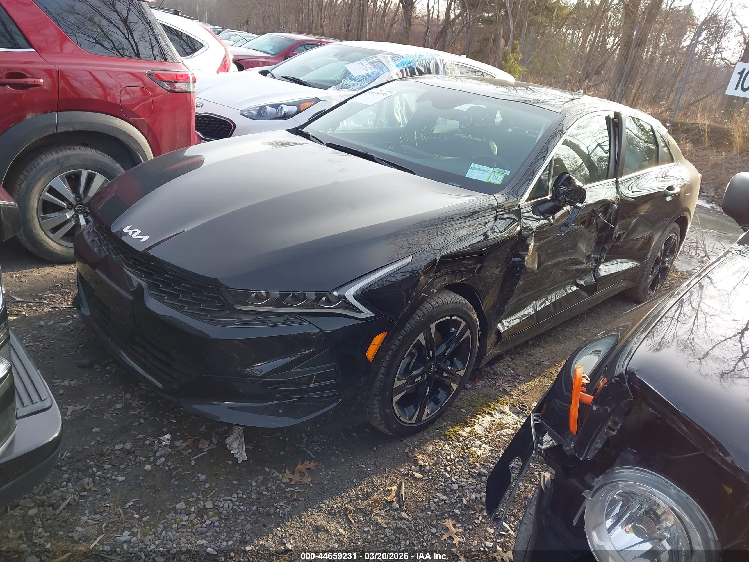 KIA K5 image 2