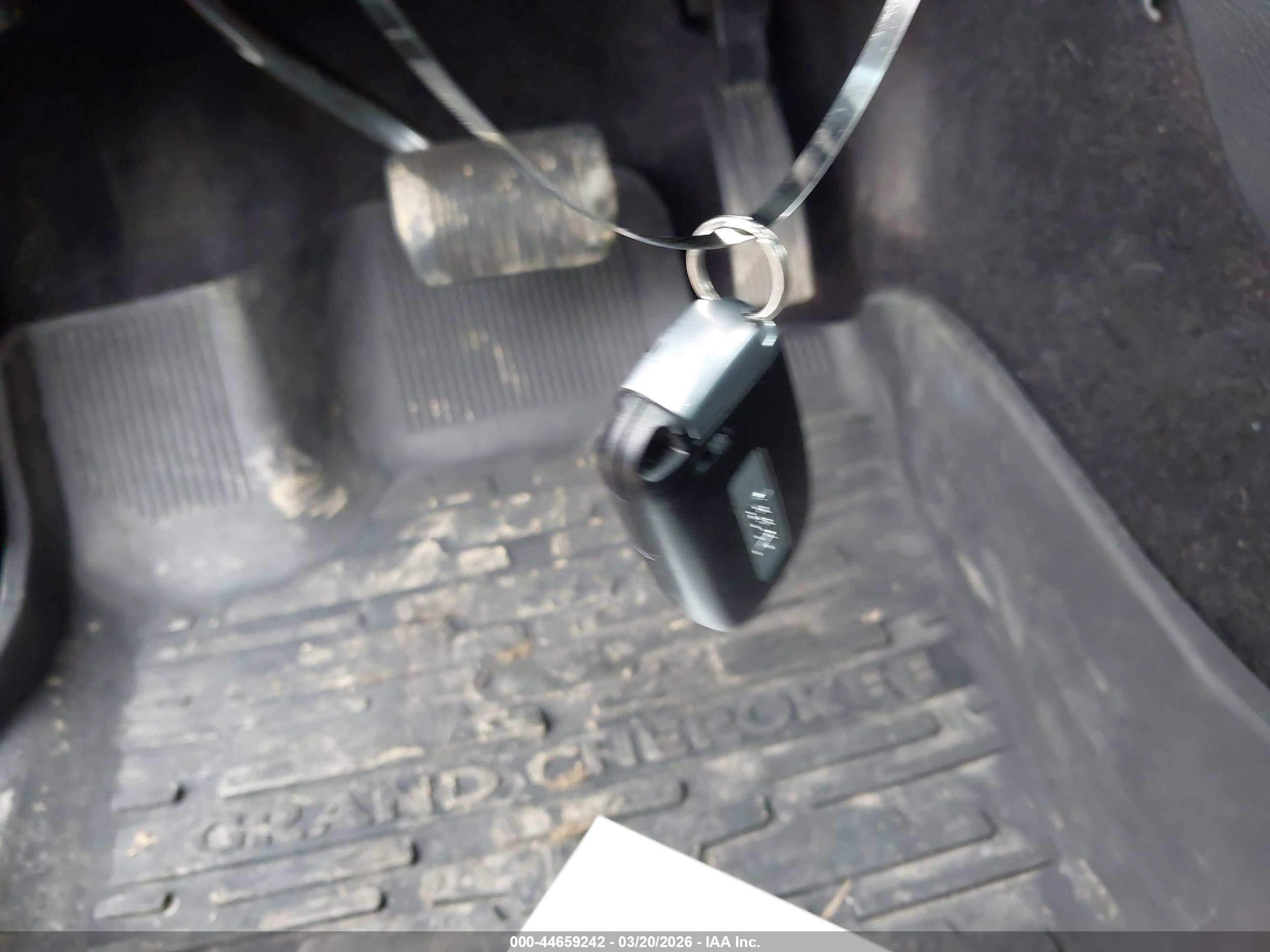 JEEP GRAND image 11