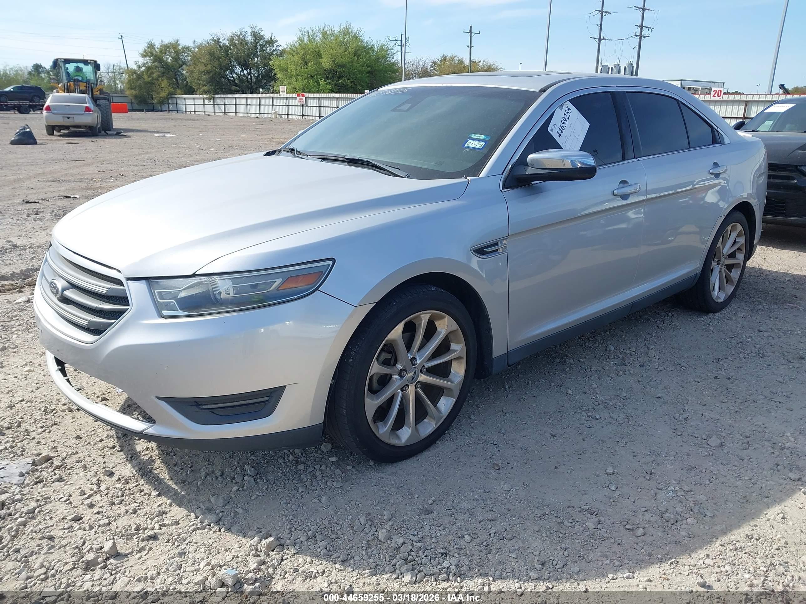 FORD TAURUS image 2