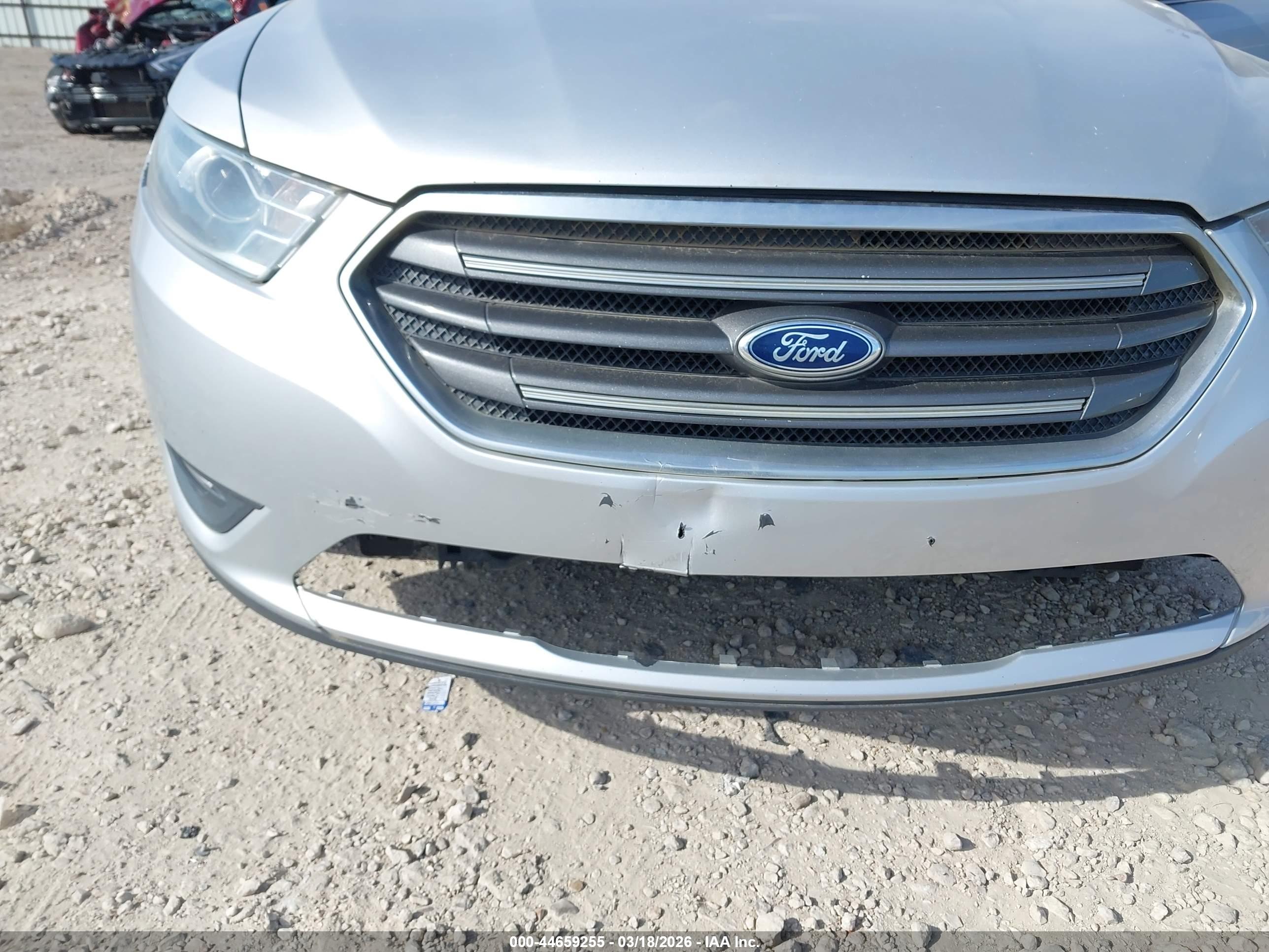 FORD TAURUS image 6
