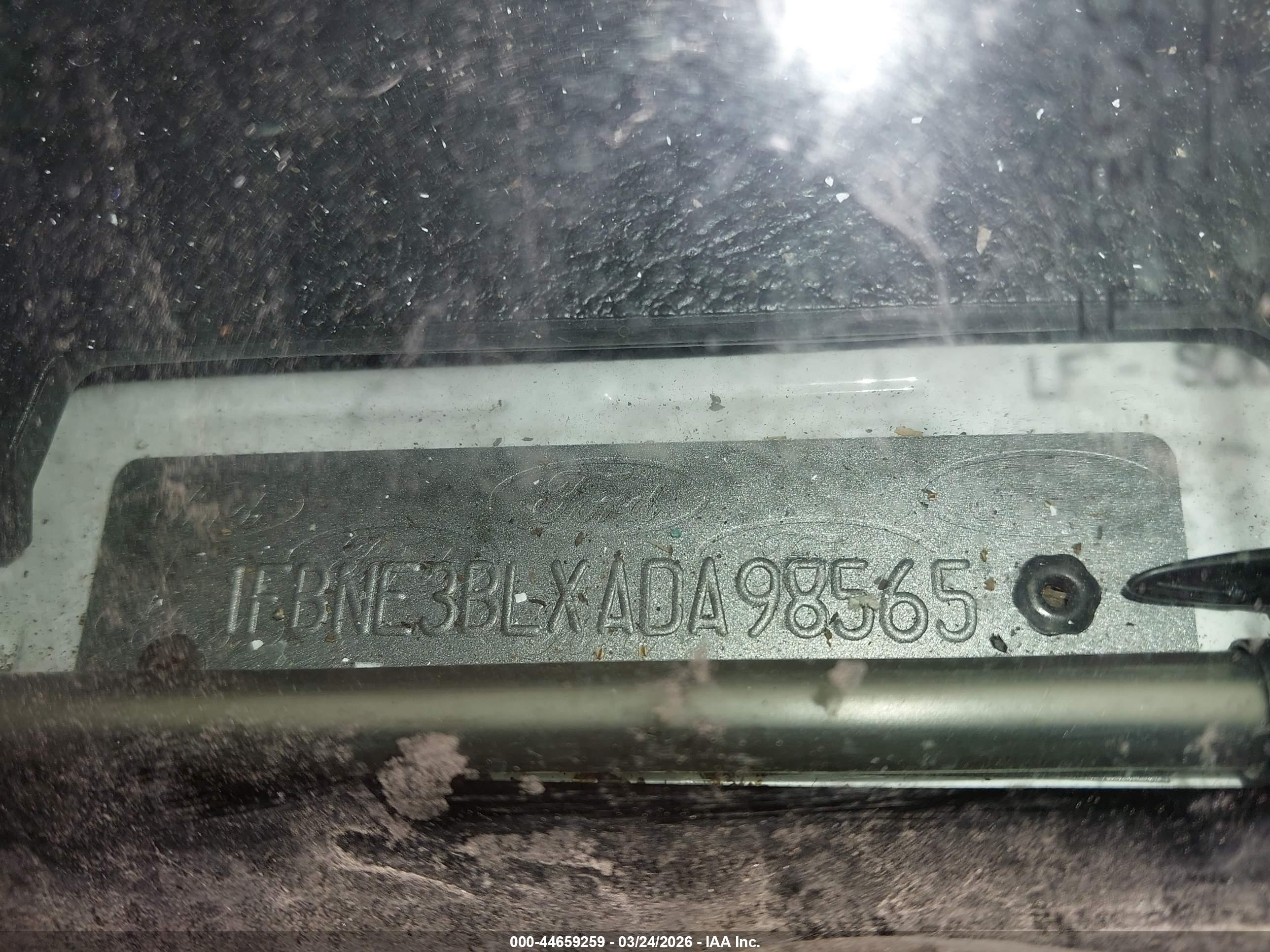 FORD E-350 image 9