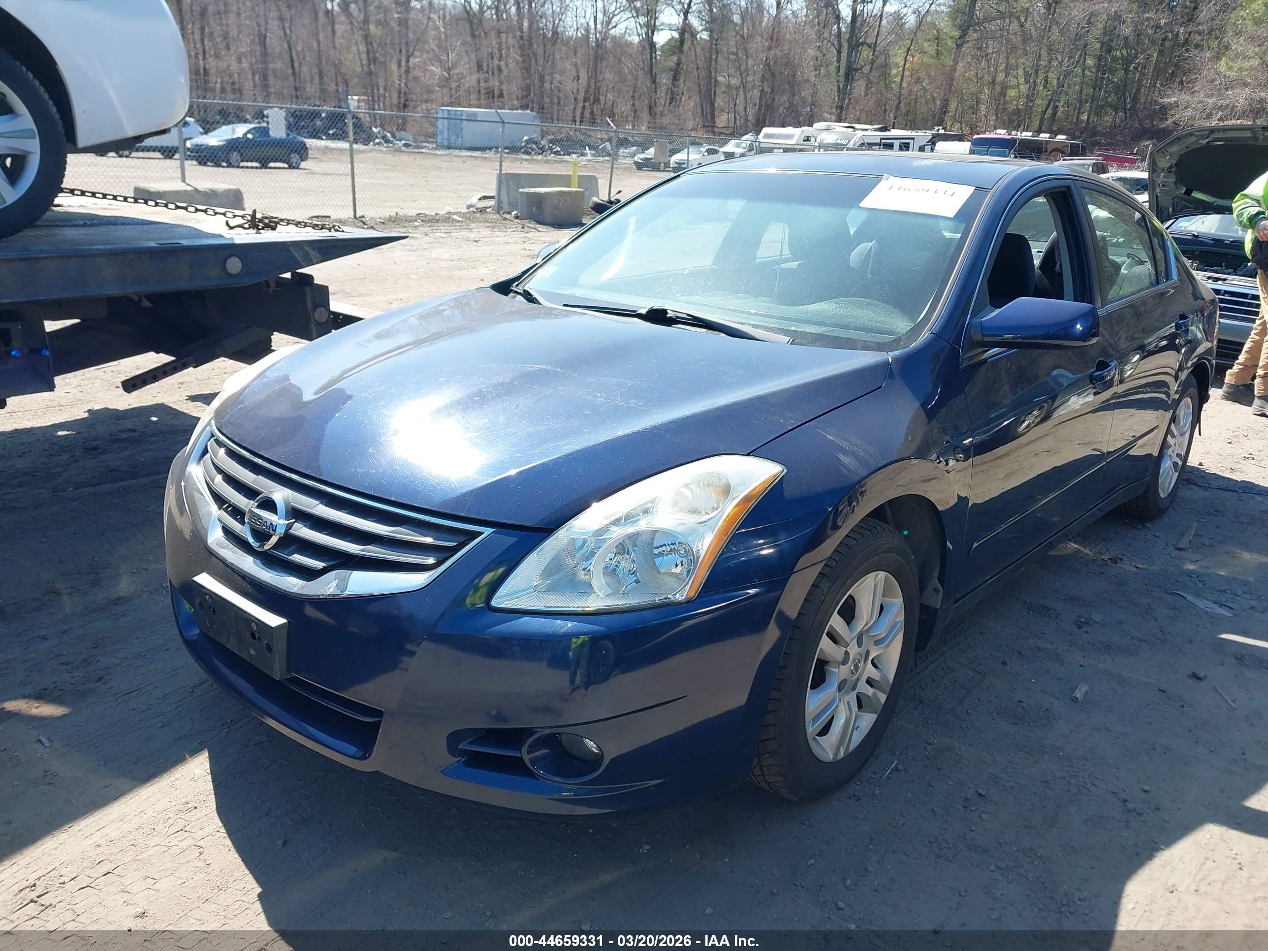 NISSAN ALTIMA image 2