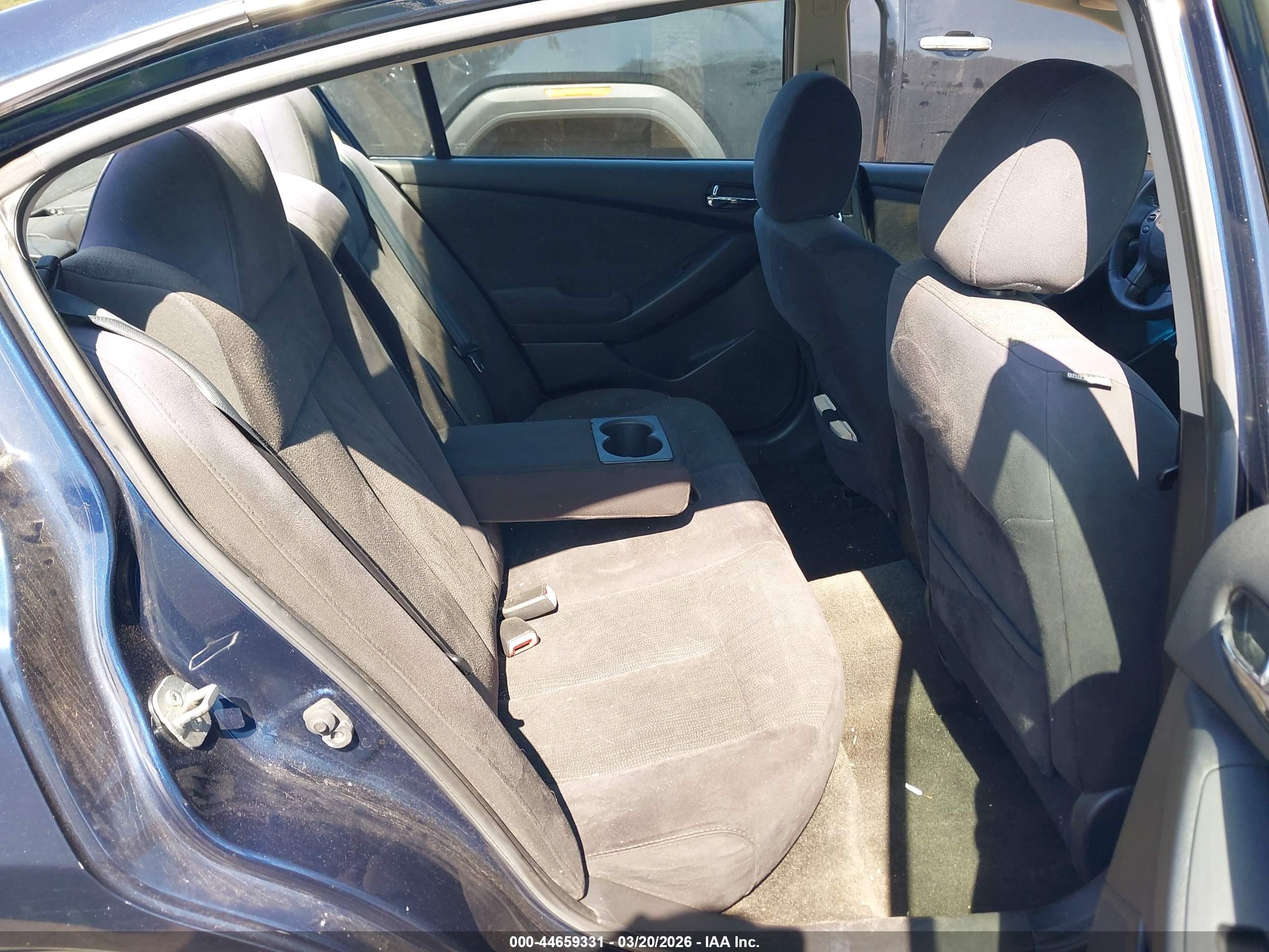 NISSAN ALTIMA image 8