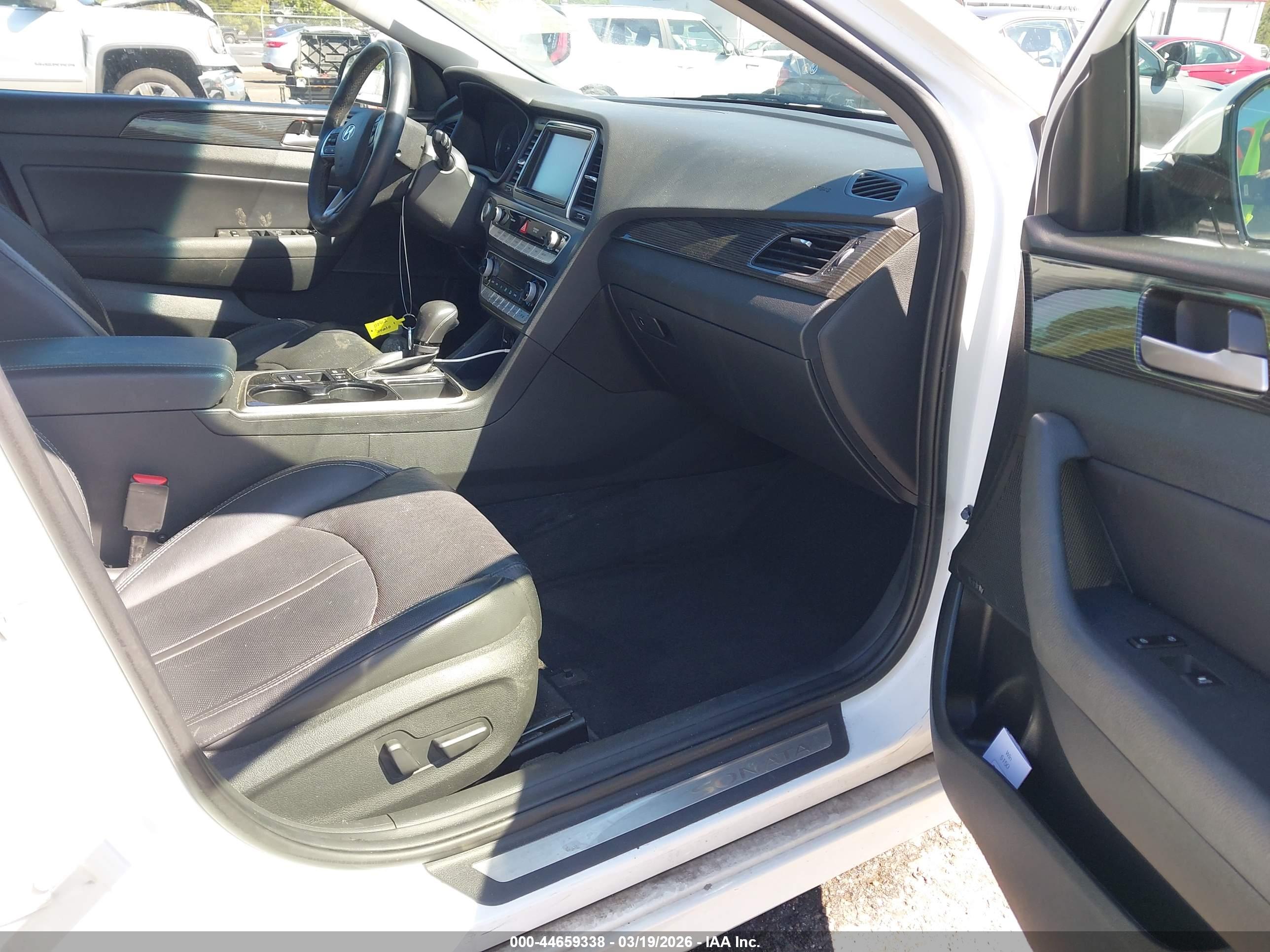HYUNDAI SONATA image 5
