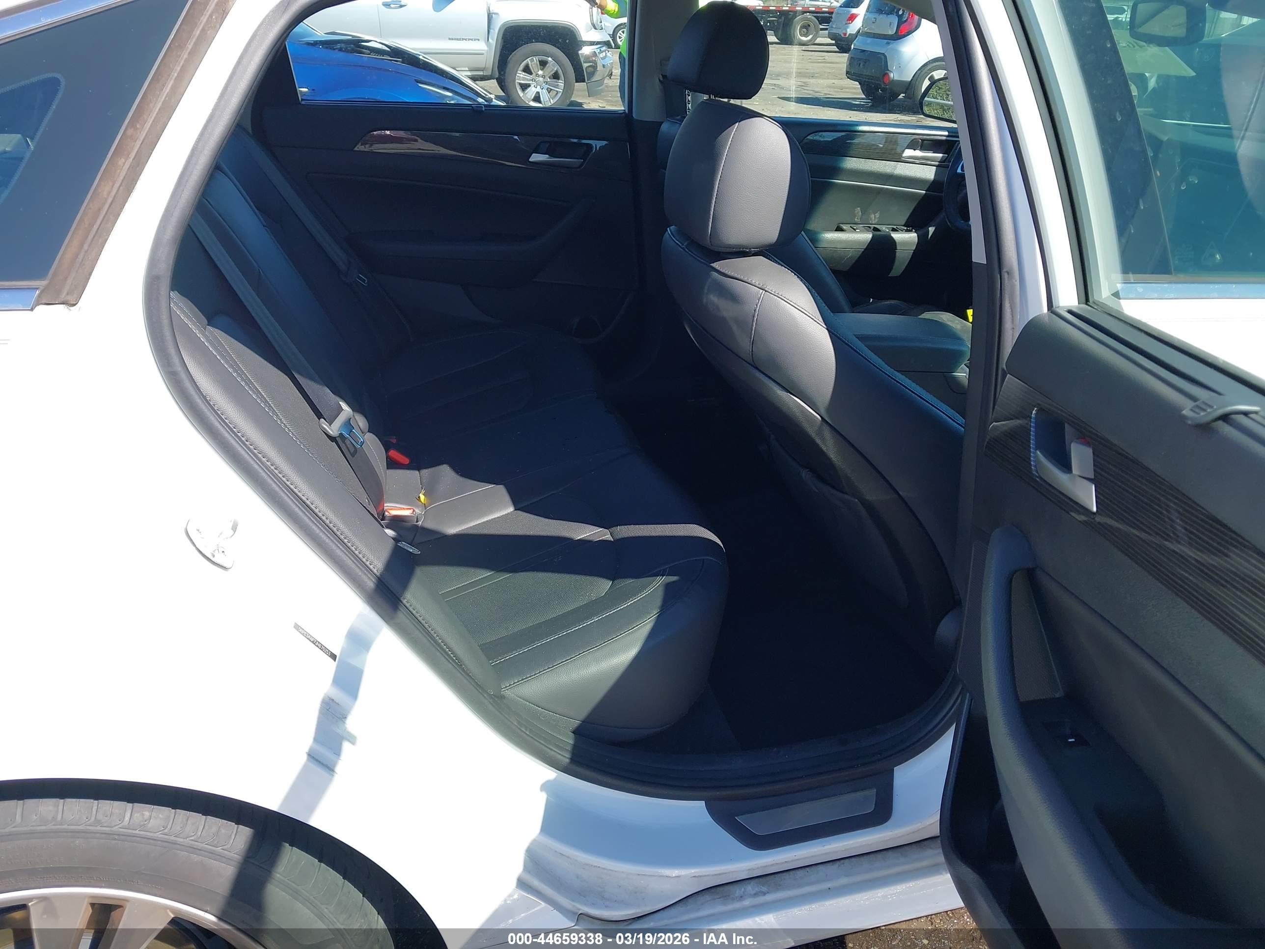 HYUNDAI SONATA image 8