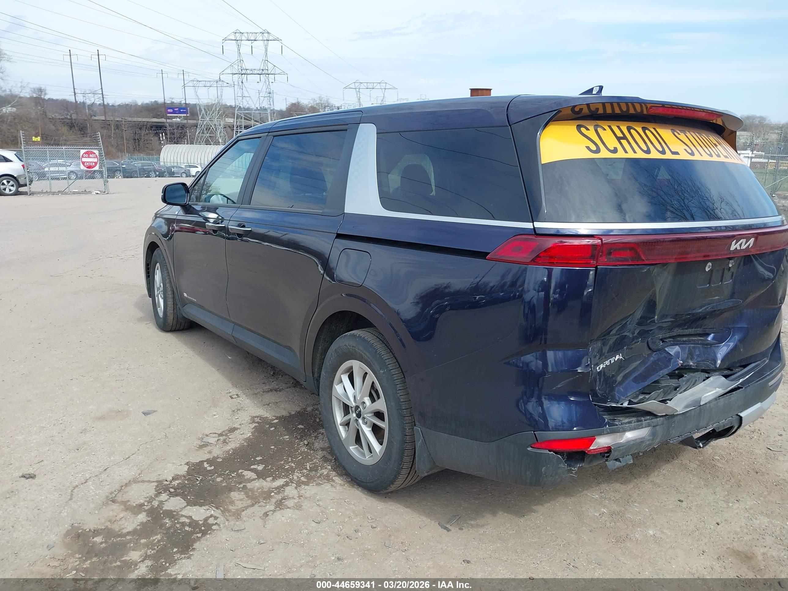 KIA CARNIVAL image 3