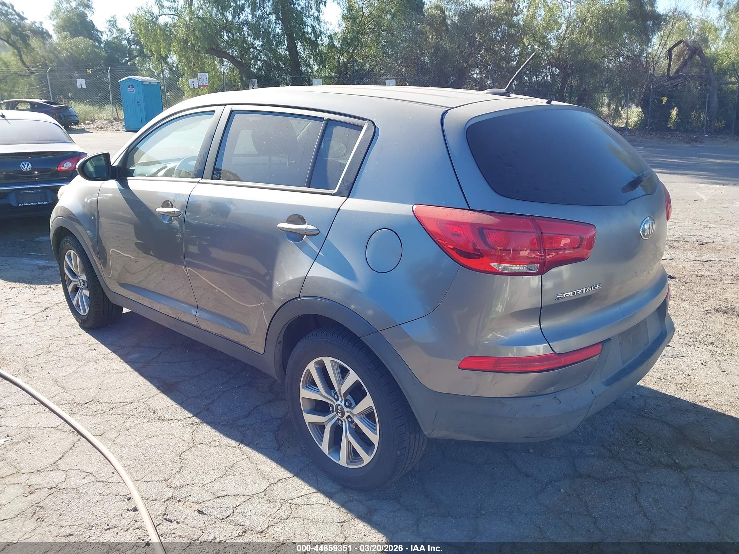 KIA SPORTAGE image 3