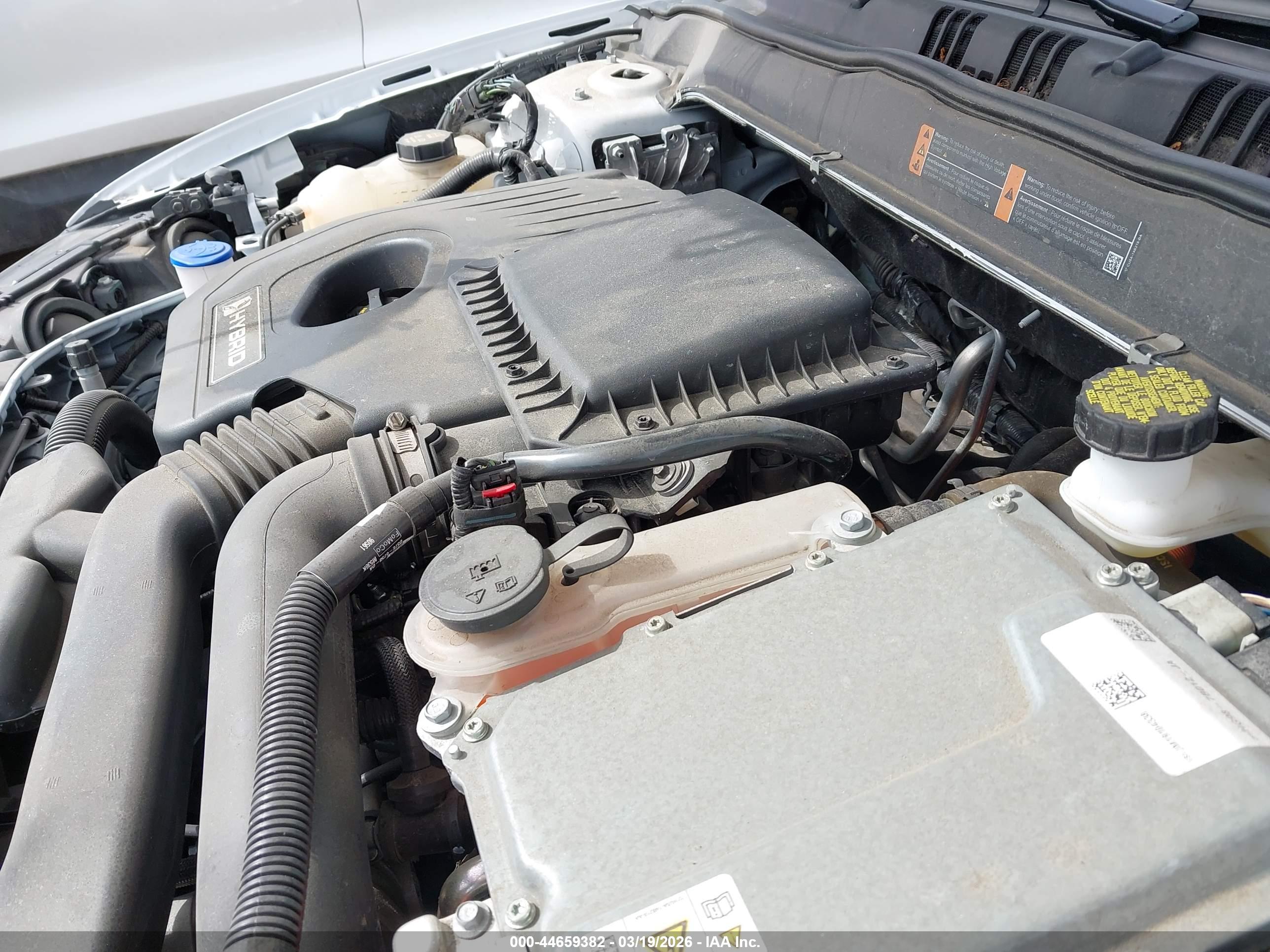 FORD FUSION image 10