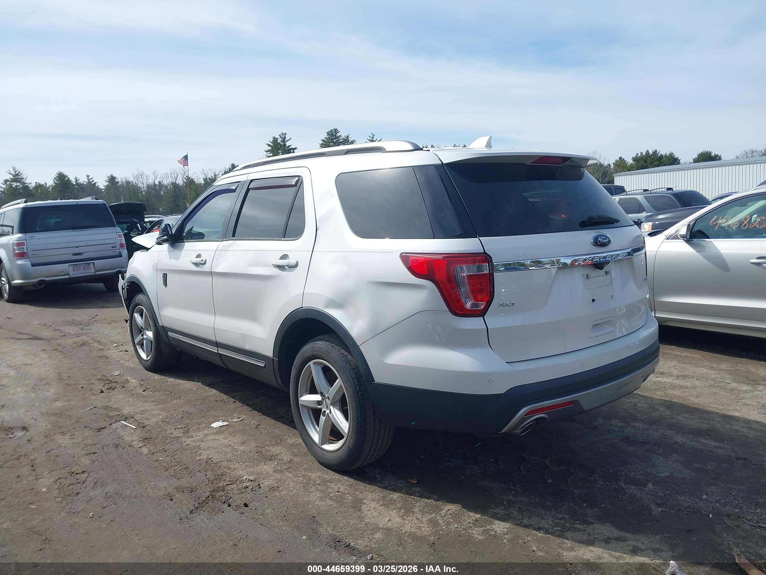 FORD EXPLORER image 3