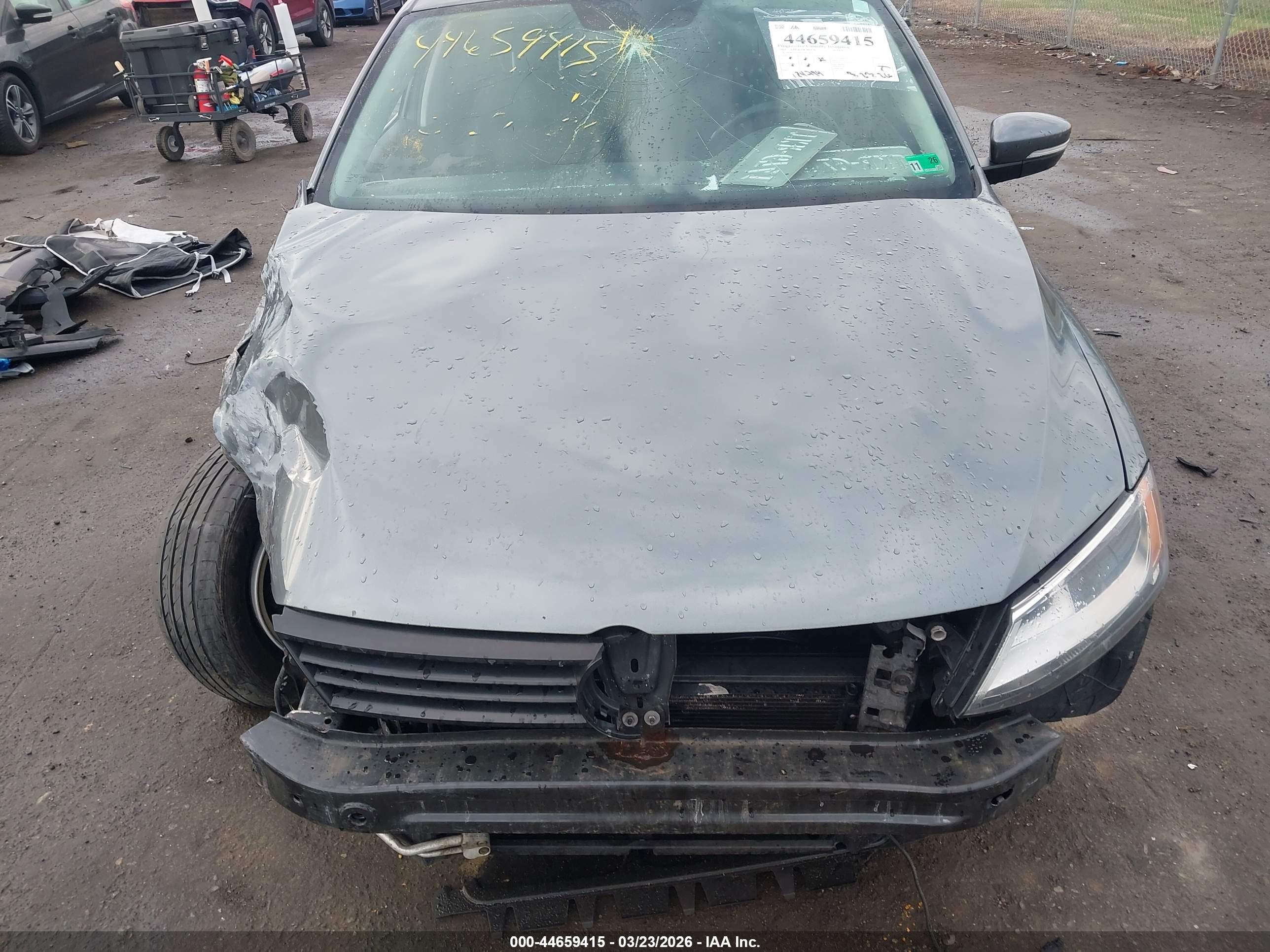 VOLKSWAGEN JETTA image 6