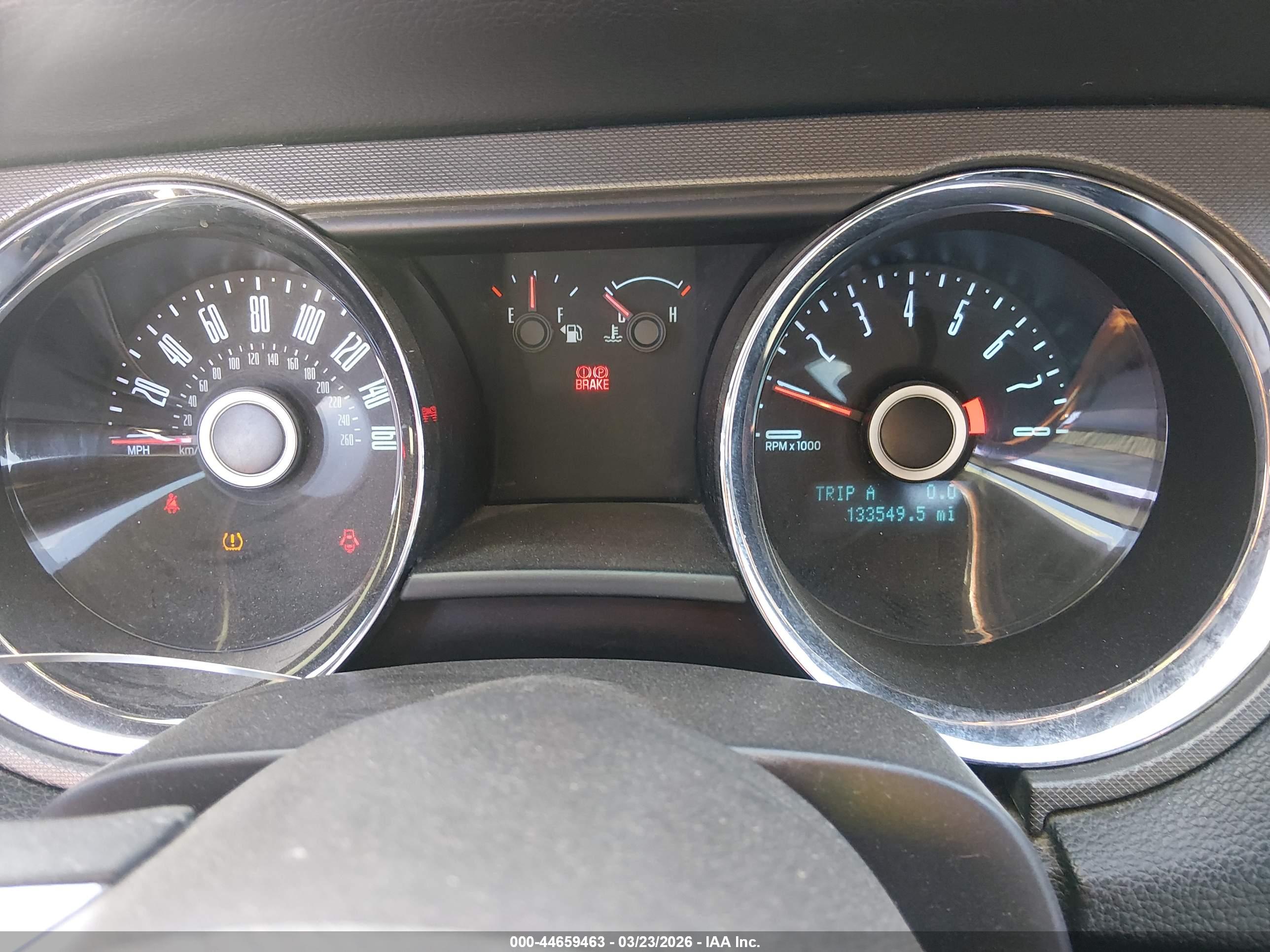 FORD MUSTANG image 7